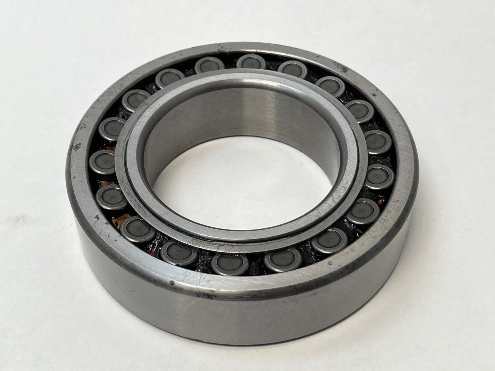 NSK 22214M Spherical Bearing 70x125x31 mm 22214 M MB Hoover Japan
