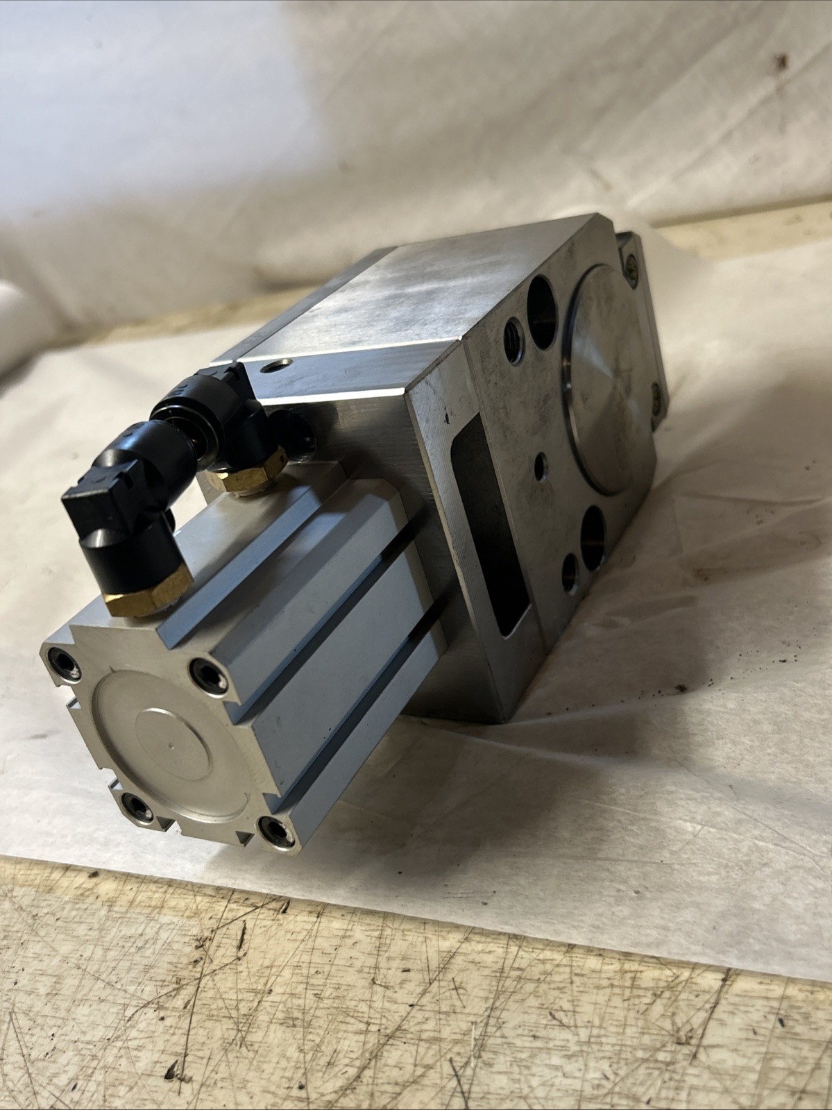 Sankyo Oilless Industry Removable punch retainer SHPUG70-L-Lhc. Ssd-l-40-30-n.
