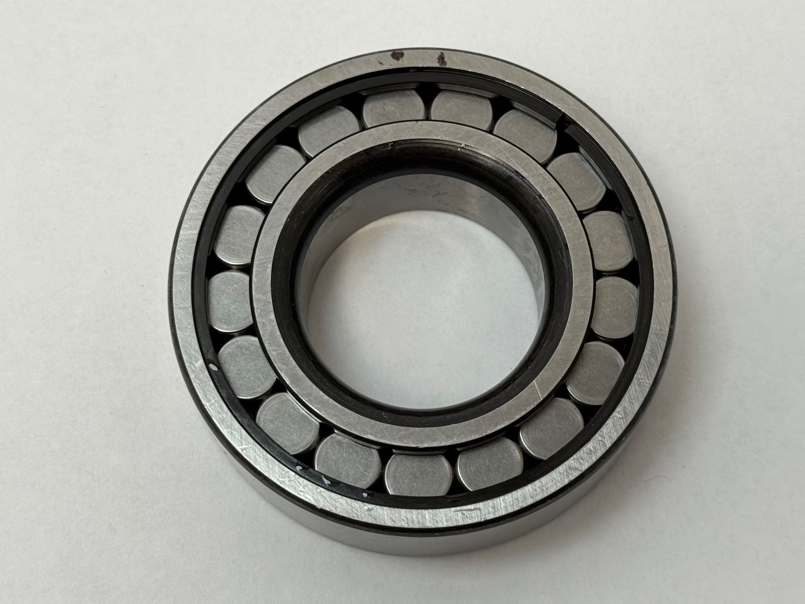 SKF BC1B-320297-A Cylindrical Bearing RU1570UM BC1B320297A 35x72x20.6 mm
