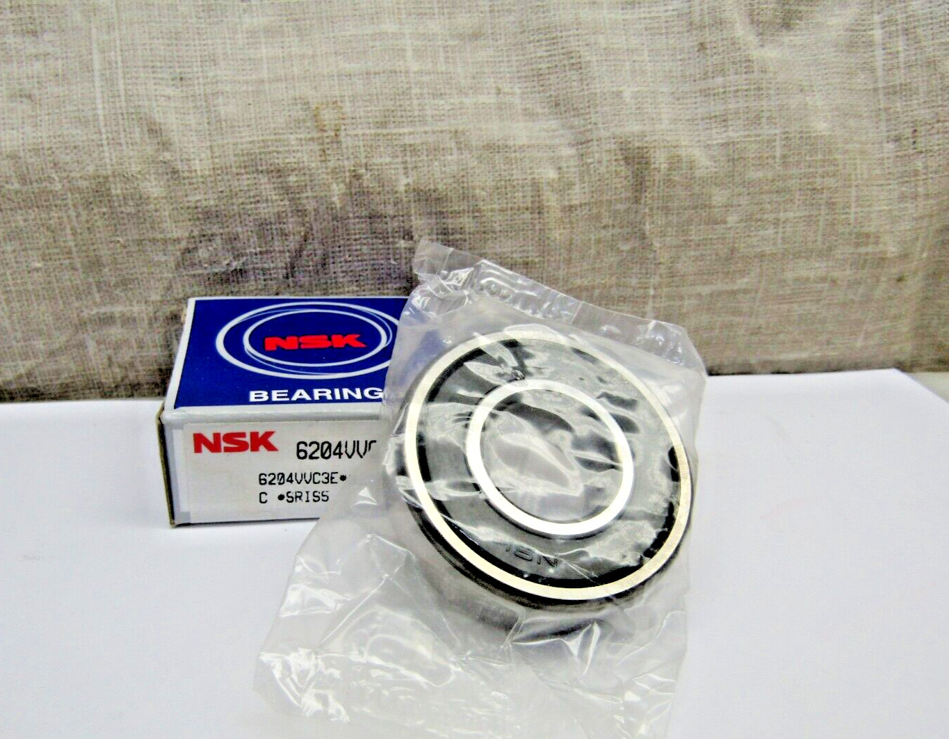 NSK 6204VV C3 20mm X 47mm X 14mm Sealed Bearing