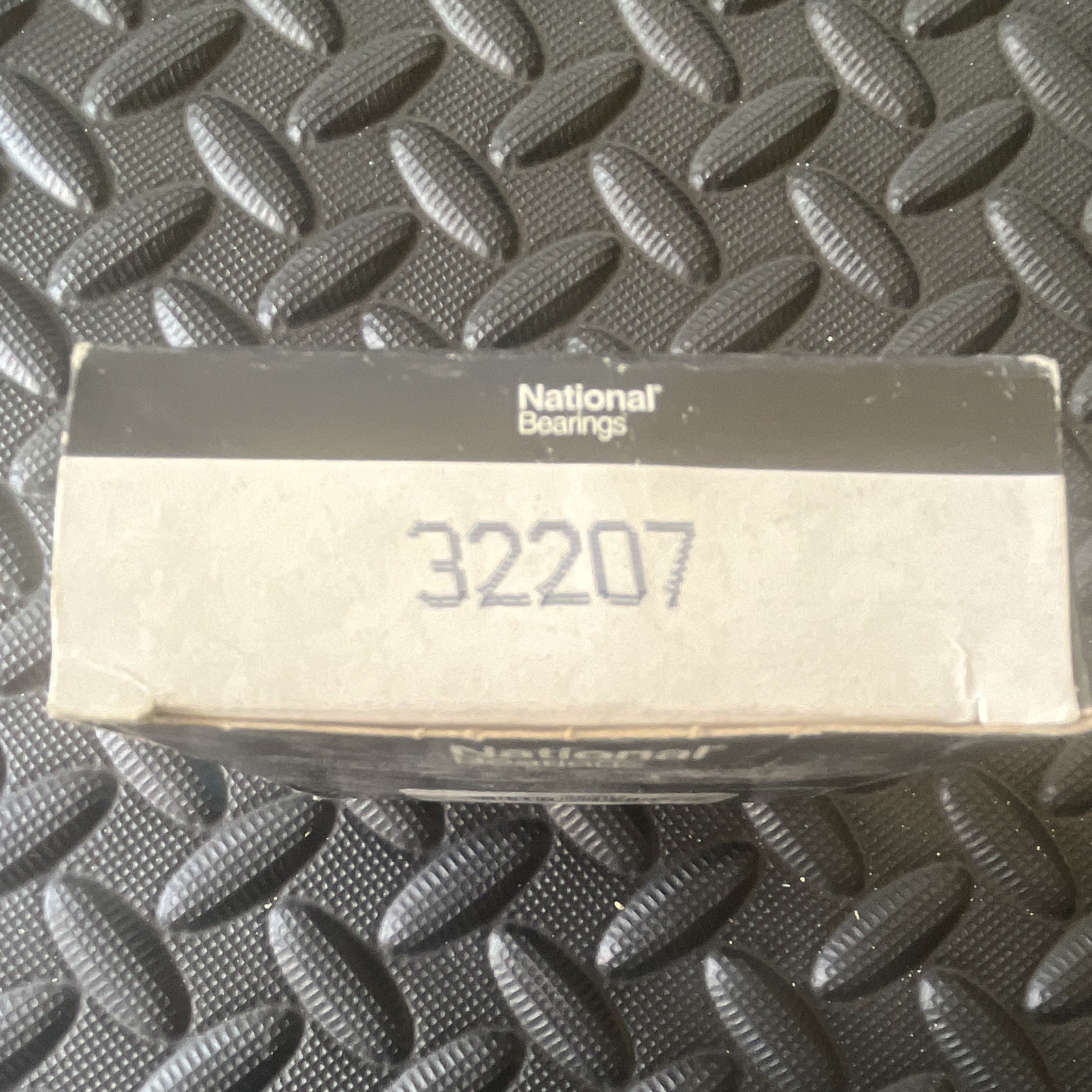National 32207 Tapered Roller Bearing Steel 35mm Bore 72mm OD 24.25mm
