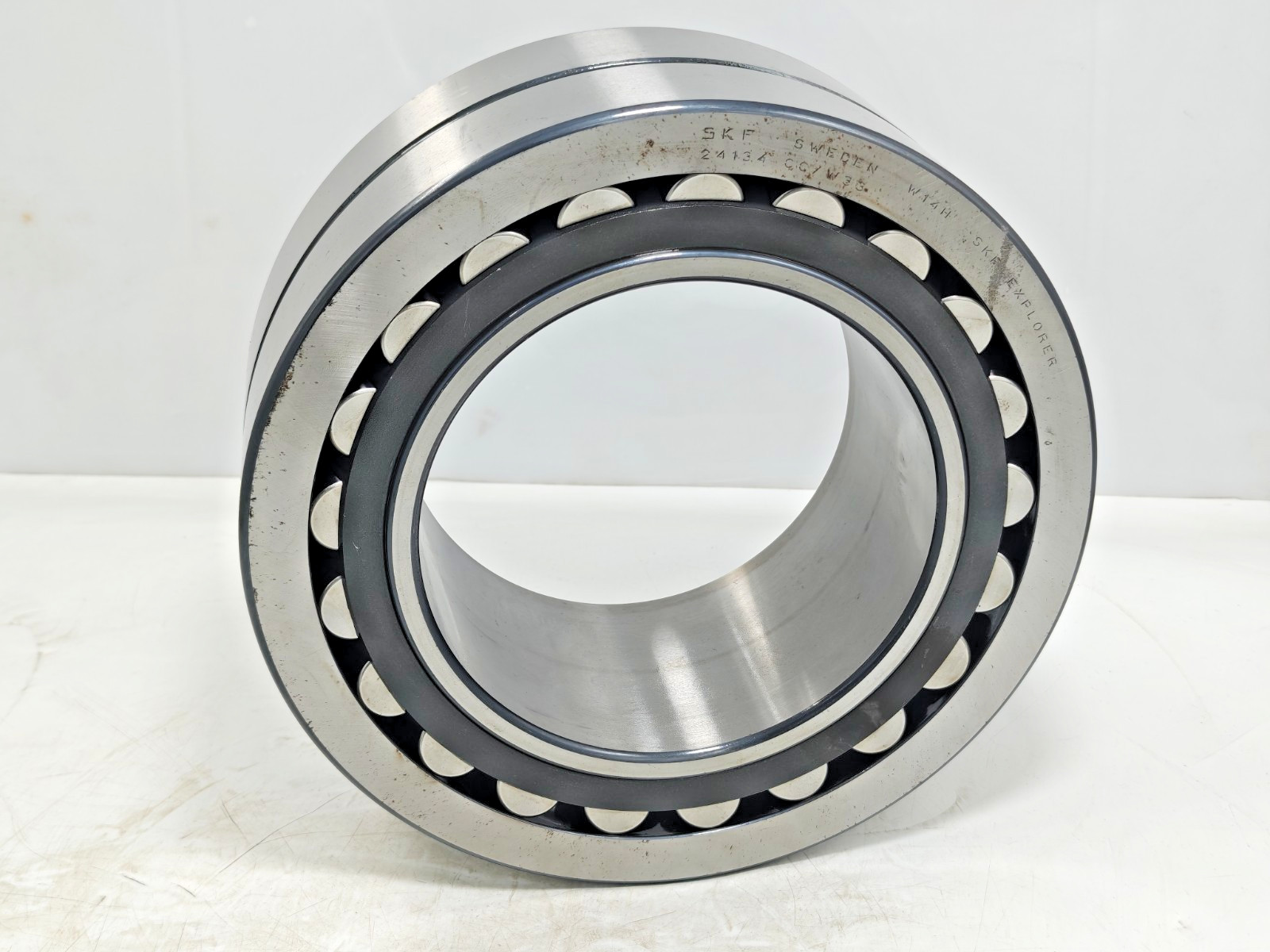 24134 CC/W33 SKF Spherical Roller Bearing SKF Explorer 24134CC W33 170x280x109mm