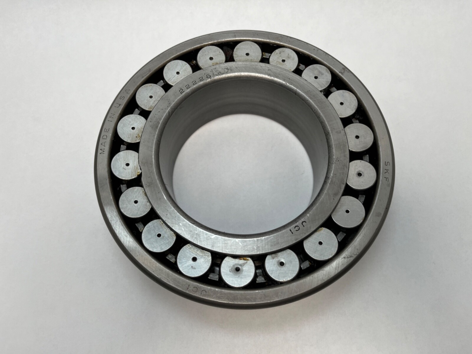 SKF 22226-CJ-C3 Spherical Roller Bearing 130x230x64 mm 22226CJC3 USA