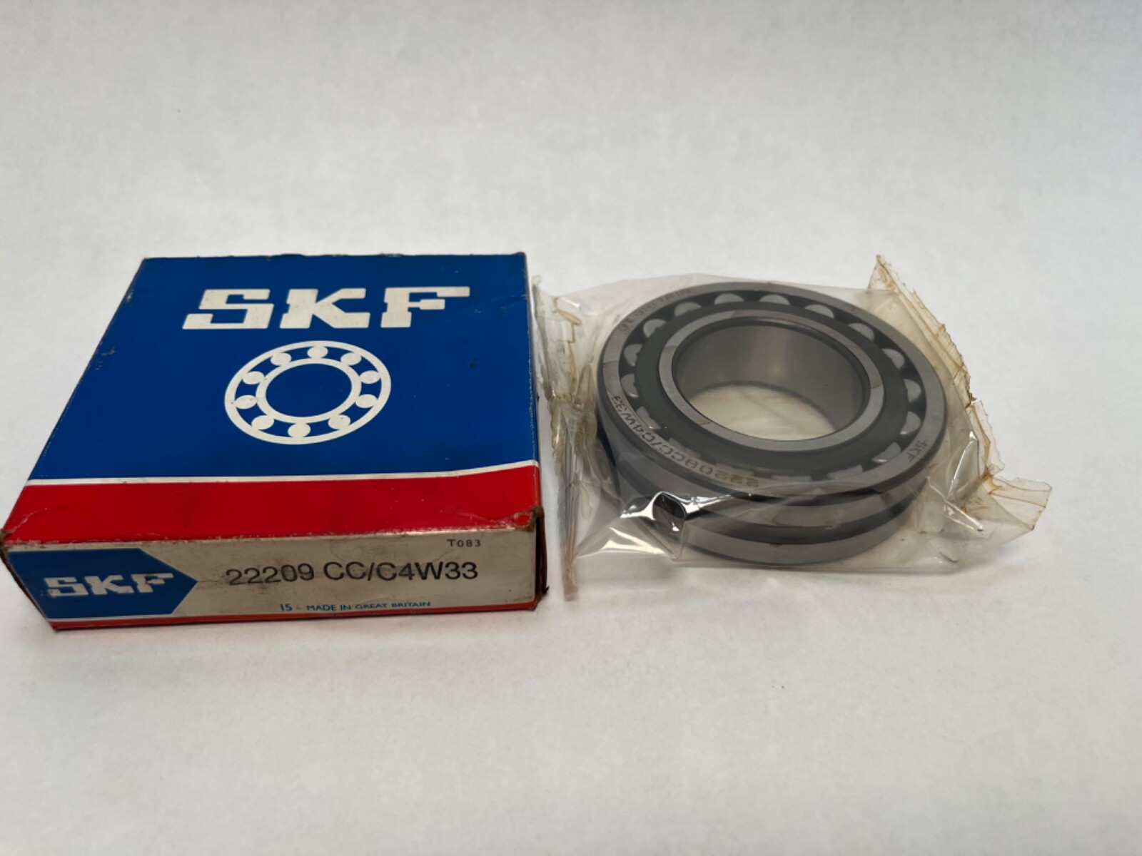 SKF 22209-CC/C4W33 Spherical Bearing 45x85x23 mm 22209 CC/CJ/C C4 W33 Britain