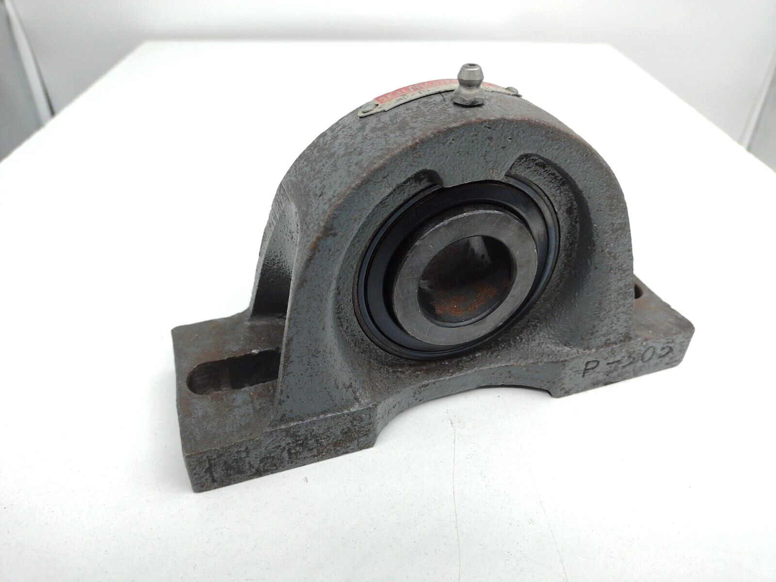 SealMaster MP-19 Pillow Block Ball Brg Unit 1-3/16 Inch Bore (minor oxidized)