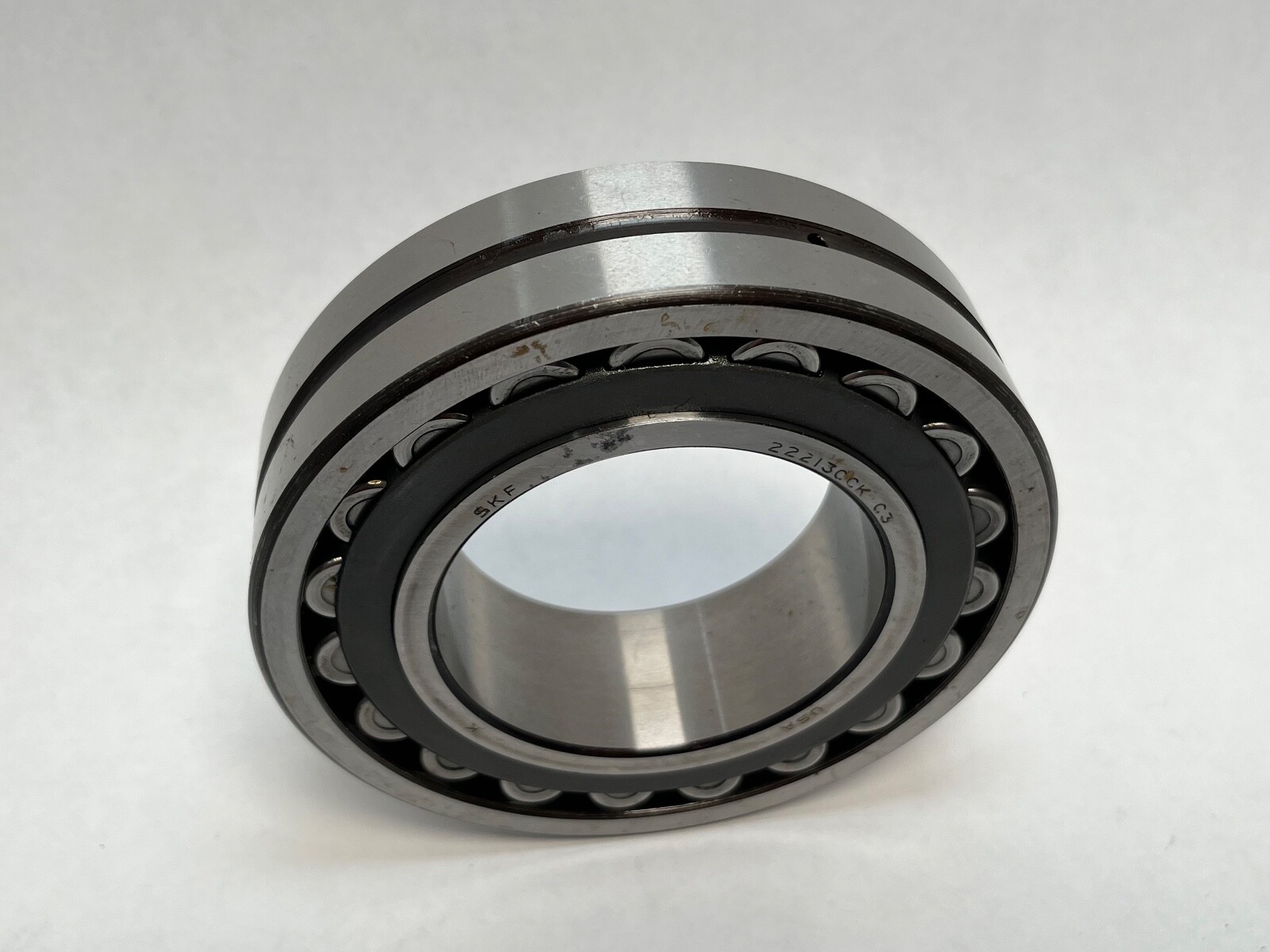 SKF 22213-CCKJ-C3-W33 Spherical Bearing 65x120x31 mm 22213-CC-K-J-C3-W33 USA