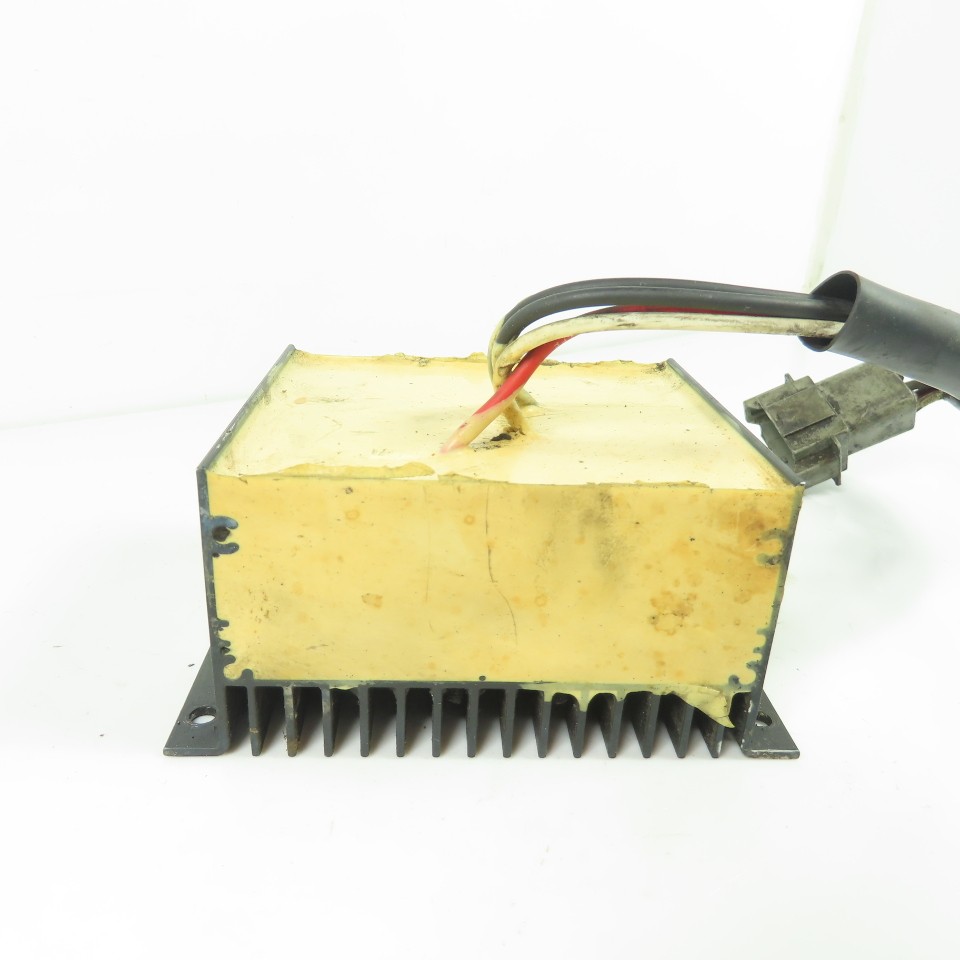 J.W. Speaker Corp. Model 6400 DC-DC Converter 24-48VDC Input 12VDC Output 113W