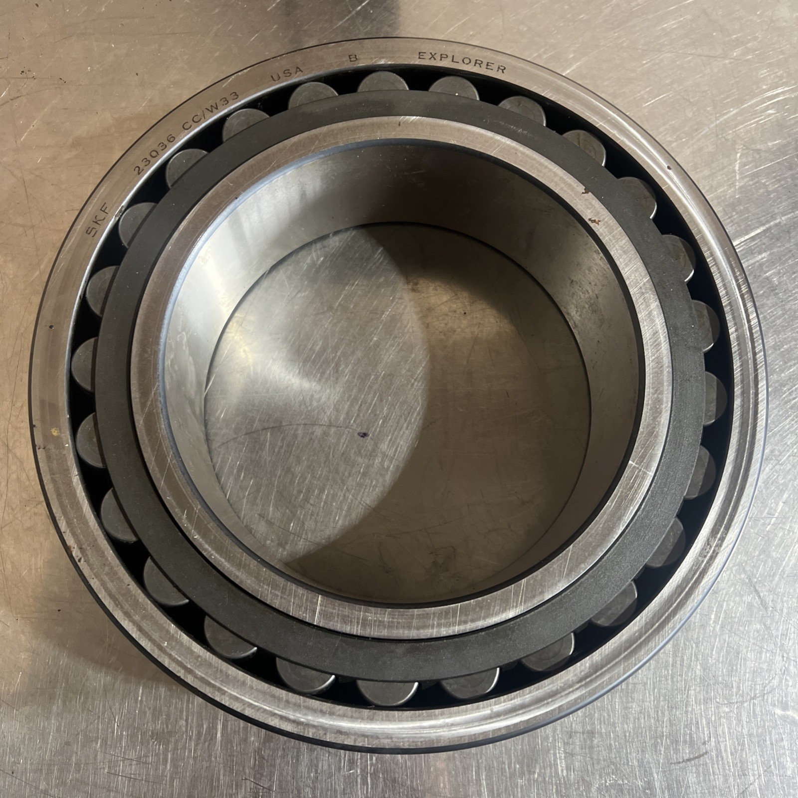 SKF 23036 CC/W33 spherical roller bearing Nos Surplus No Original Box