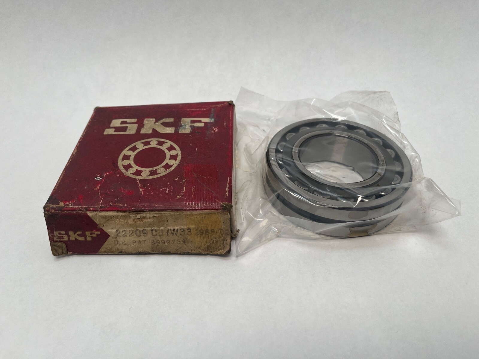 SKF 22209-CJ-W33 Spherical Bearing 45x85x23 mm 22209 CC/CJ/C W33 USA