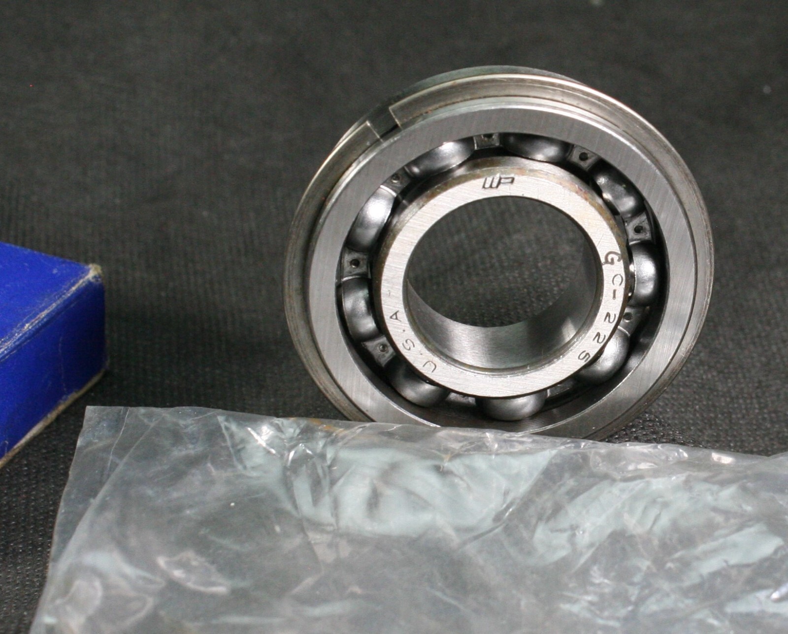 One WP GC-225 Countershaft Bearing Snap Ring 25 MM ID USA IHC Timken 205L NEW