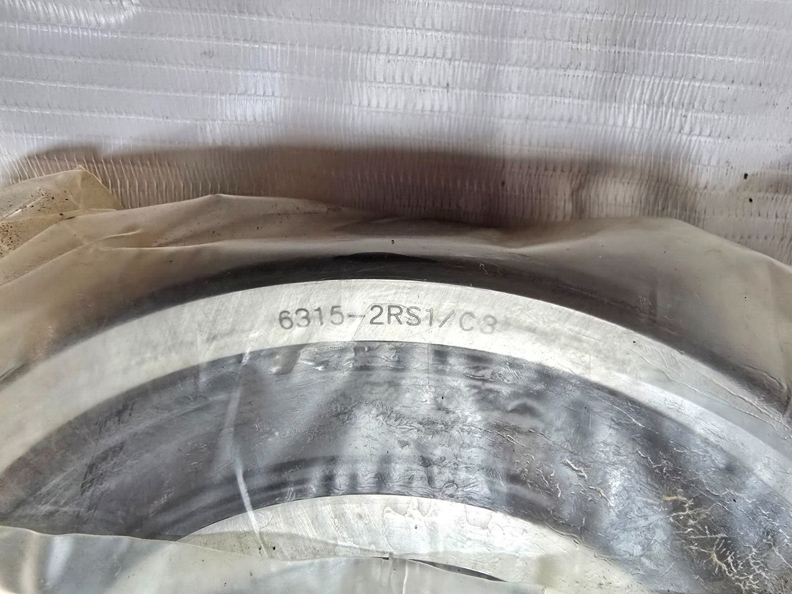 6315 2RS1 C3 Deep Groove Rubber Sealed Ball Bearing 75x160x37mm NEW SKF 6315 2RS