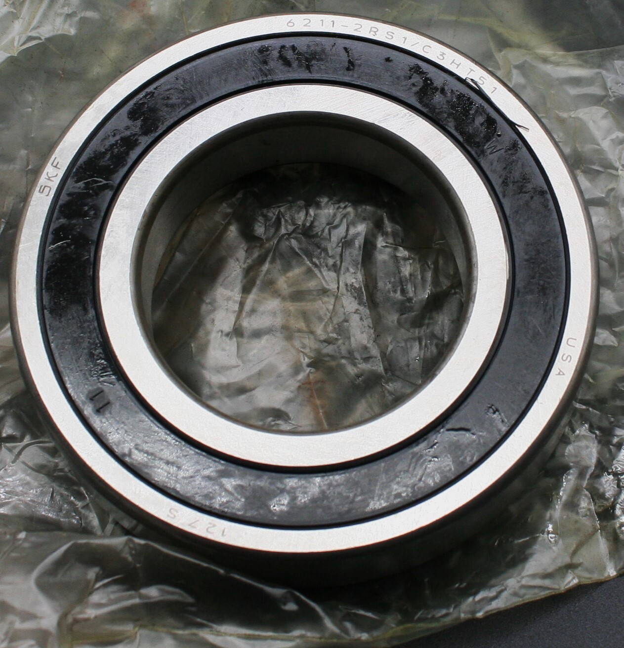 One (1) SKF 6211 2RS1/C3 HT51 Deep Groove Bearing 55 MM ID USA NEW