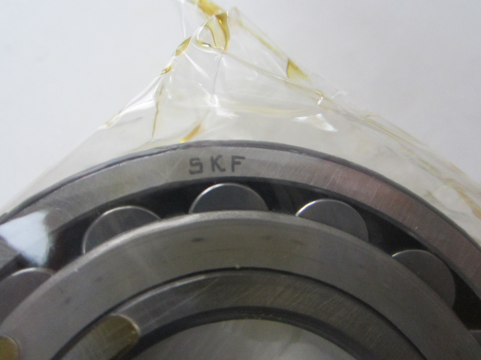 SKF EXPLORER 22207 E/C3 SPHERICAL BEARING
