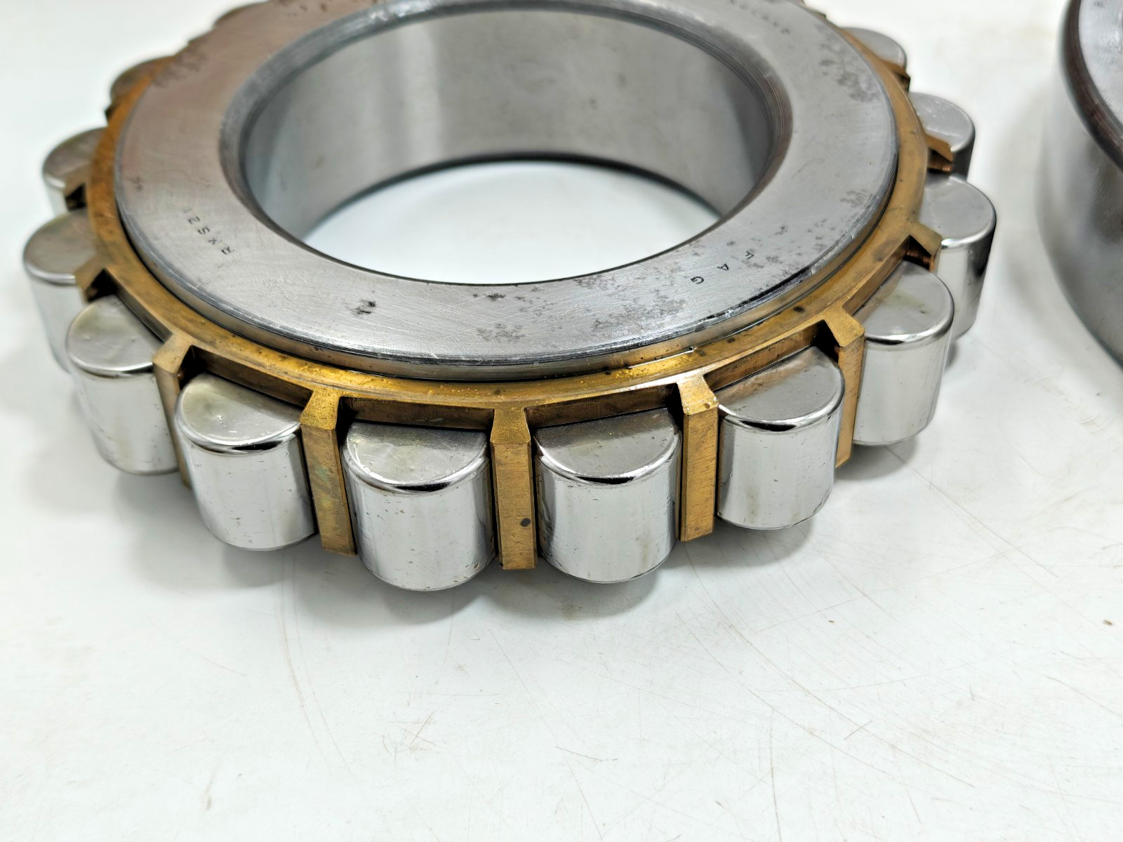 RMS 21 FAG Cylindrical Roller Bearing FAG RMS21 / CRM 32 / MRJ 4 x 8-1/2 x 1-3/4