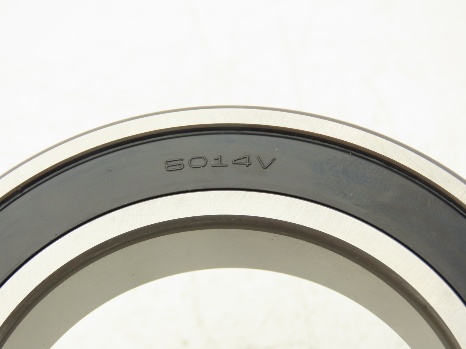 NSK 6014V Deep Groove Ball Bearing 70 mm ID x 110 mm OD x 20 mm Sealed