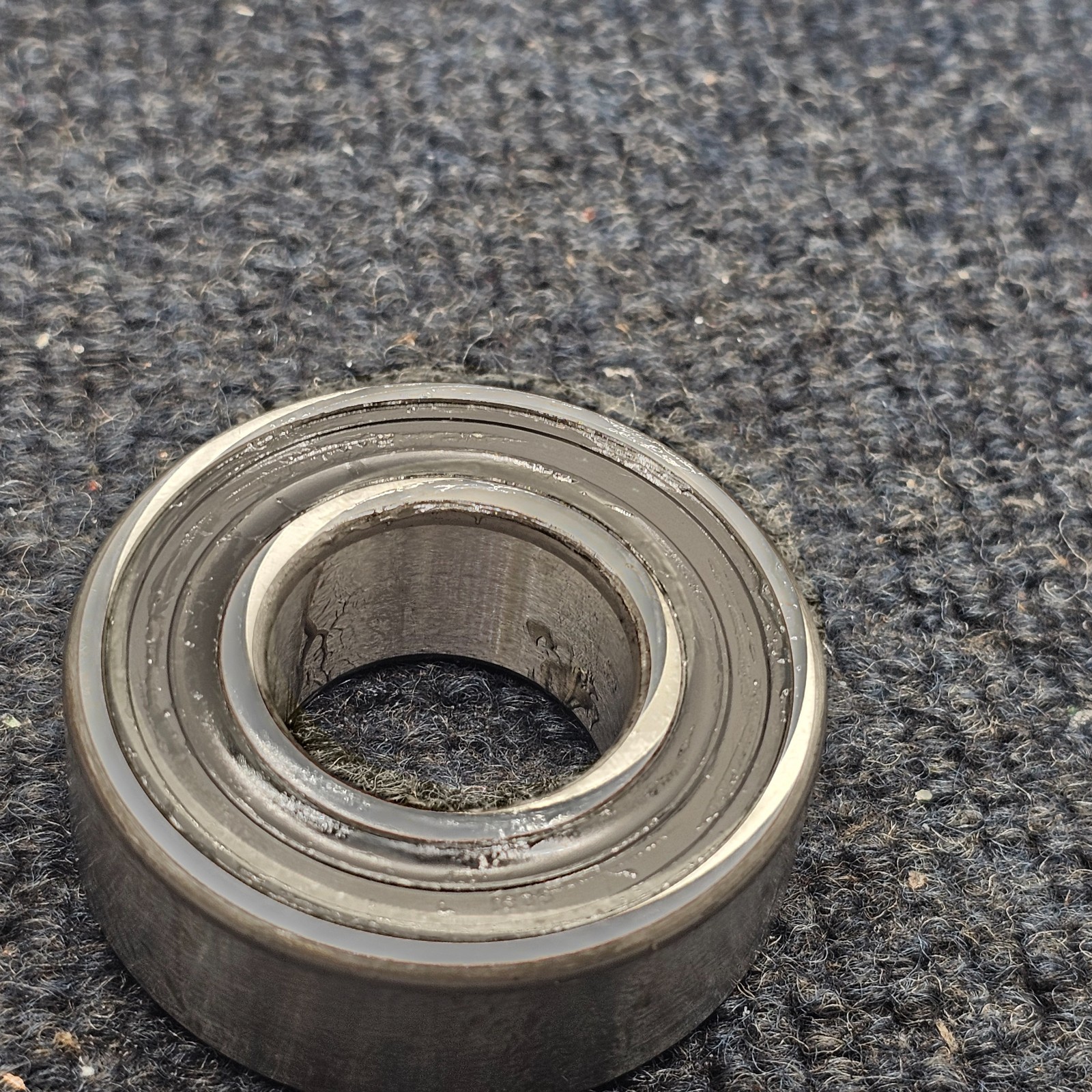 SKF 2205 E-2RS1TN9 Self Regulating Ball Bearing
