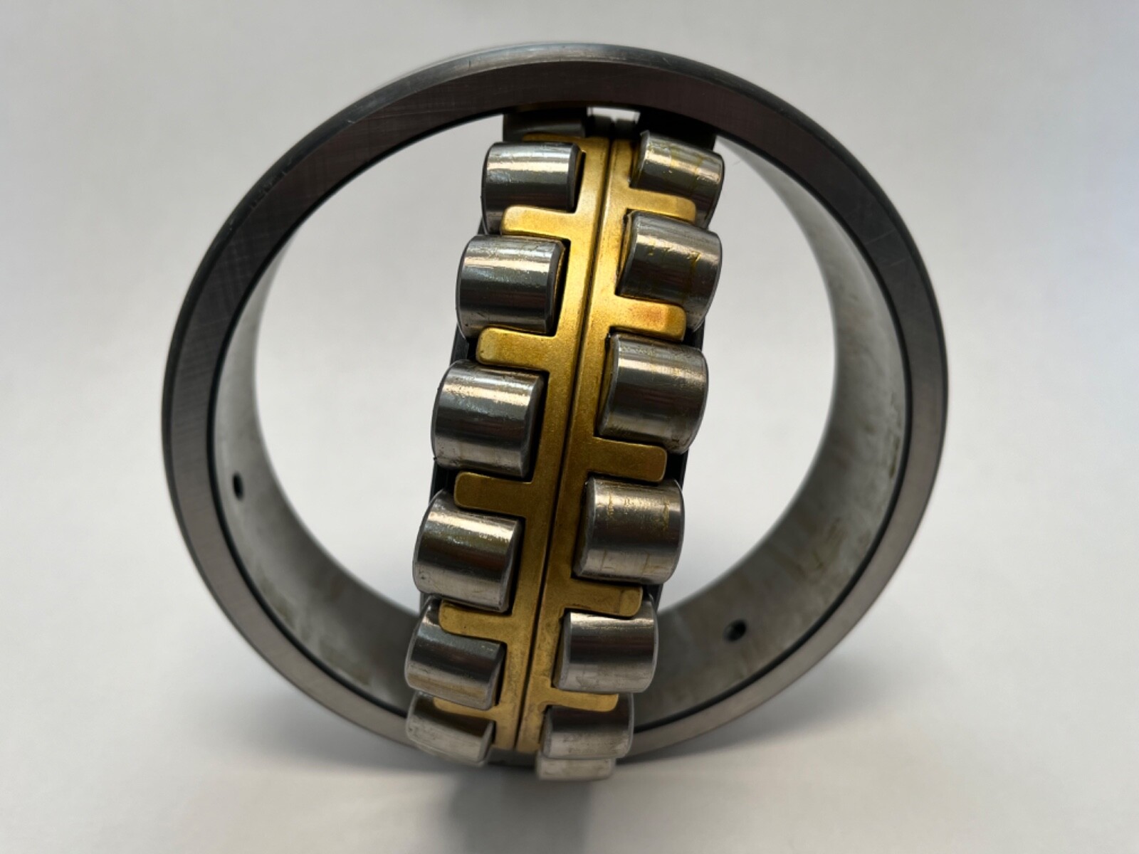 SRO 22220HLSW33 Bearing 22220-HLS-W33 22220MB 22220BR 22220M 100x180x46 mm