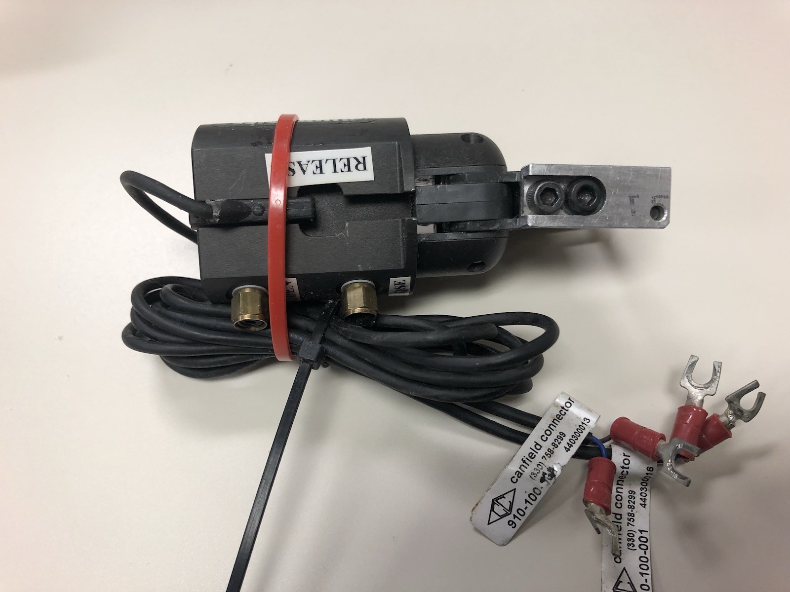 ERG016A16D1 NUMATICS EURO-SERIES GRIPPER K8800 MAX 8 BAR MAX 116 PSI SHIPSAMEDAY