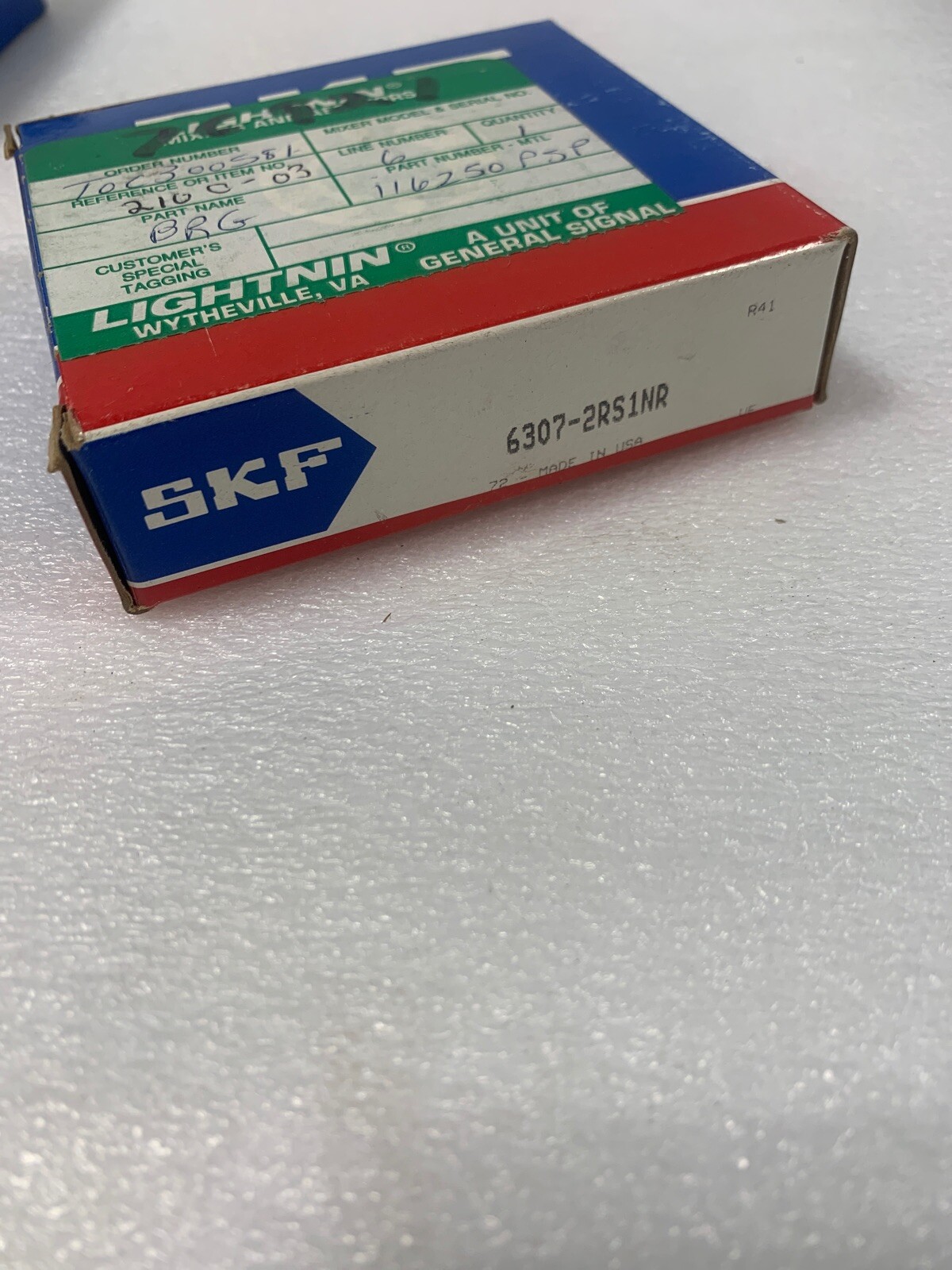 SKF 6307-2RS1NR SINGLE ROW BALL BEARINGS *NEW*