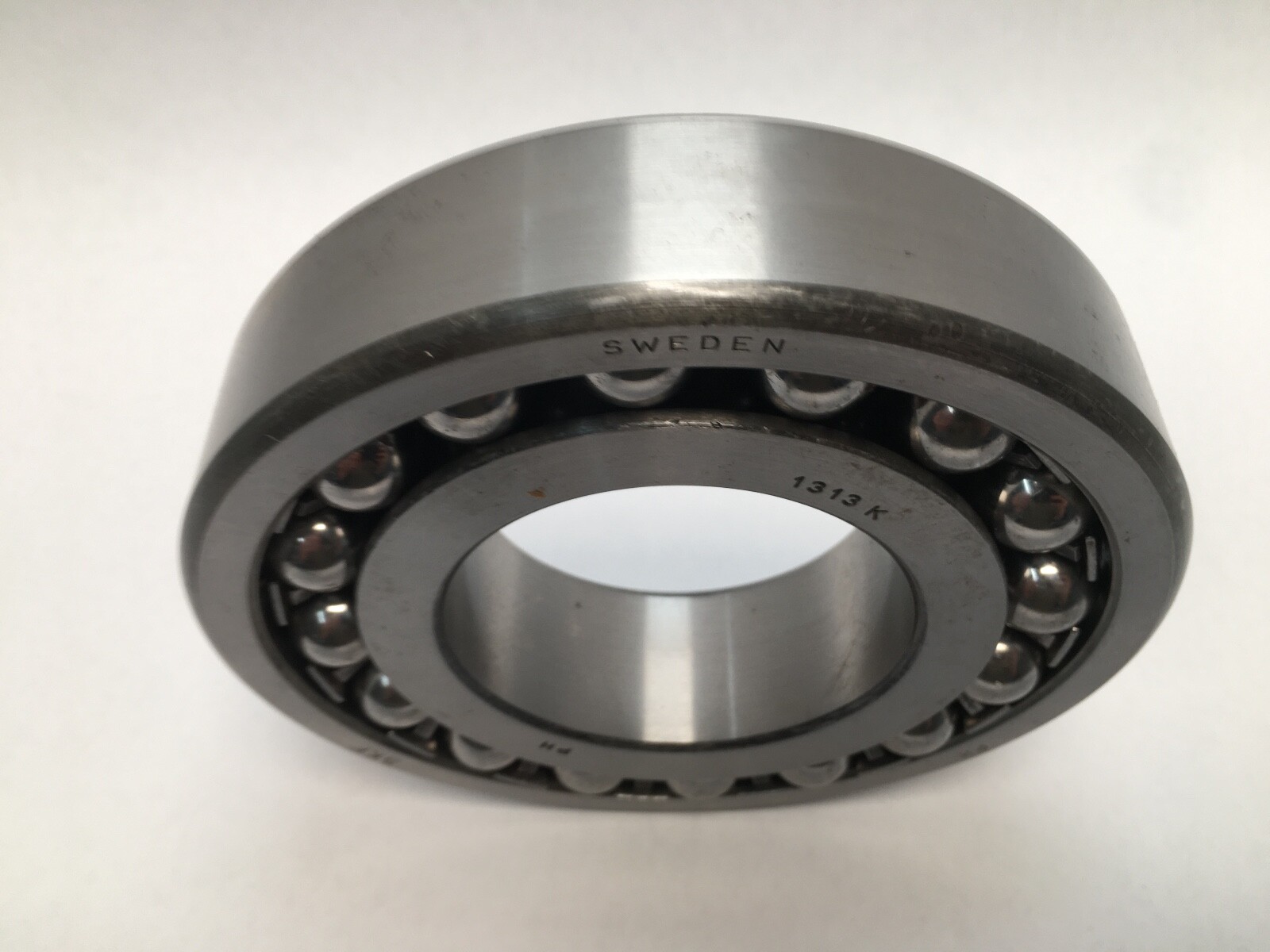 SKF 1313K Self Aligning Bearing 65x140x33 mm 1313-K Sweden