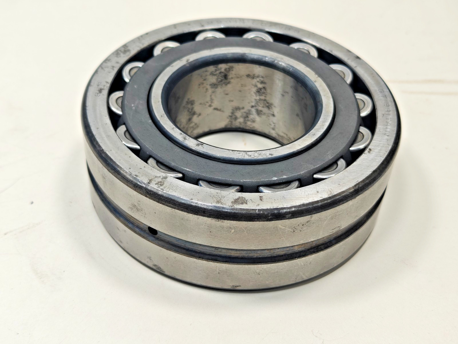 22313 CC/W33 SKF Spherical Roller Bearing 22313CC/W33 Straight Bore 65x140x48mm
