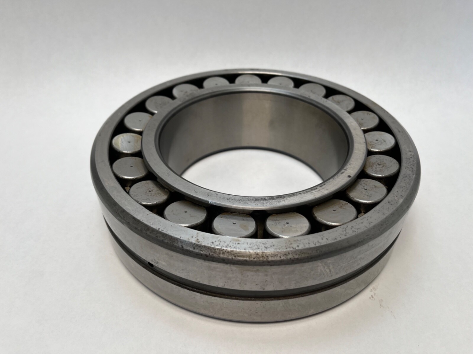 SNR 22226VKB33J30 Spherical Bearing 130x230x64 mm 22226 V K W33/B33 C3/J30