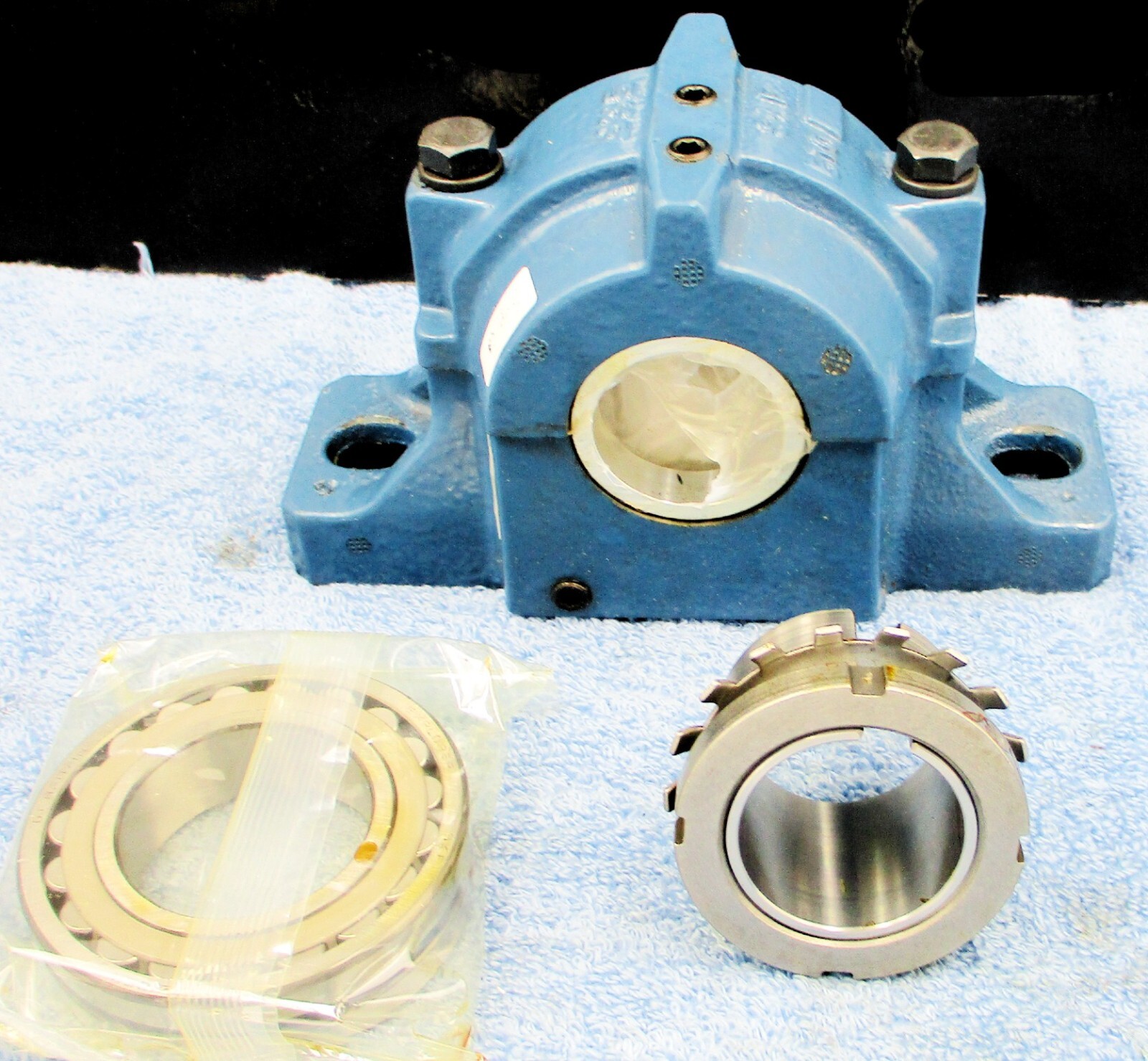SAF 22510 – SKF – SPLIT PILLOW BLOCKS – FACTORY NEW! Best Price