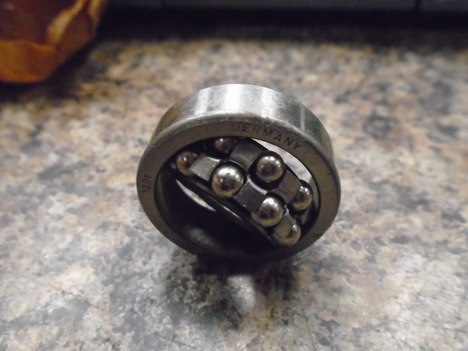 SKF 1201 DOUBLE ROW SELF ALIGNING BALL BEARING 12X32X10 mm A234