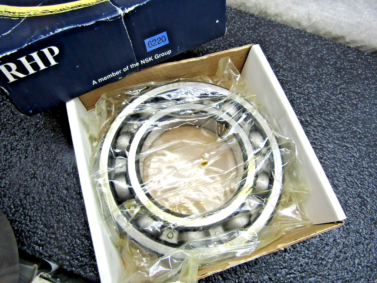 RHP NSK 6220 100mm X 180mm X 34 mm Open Bearing