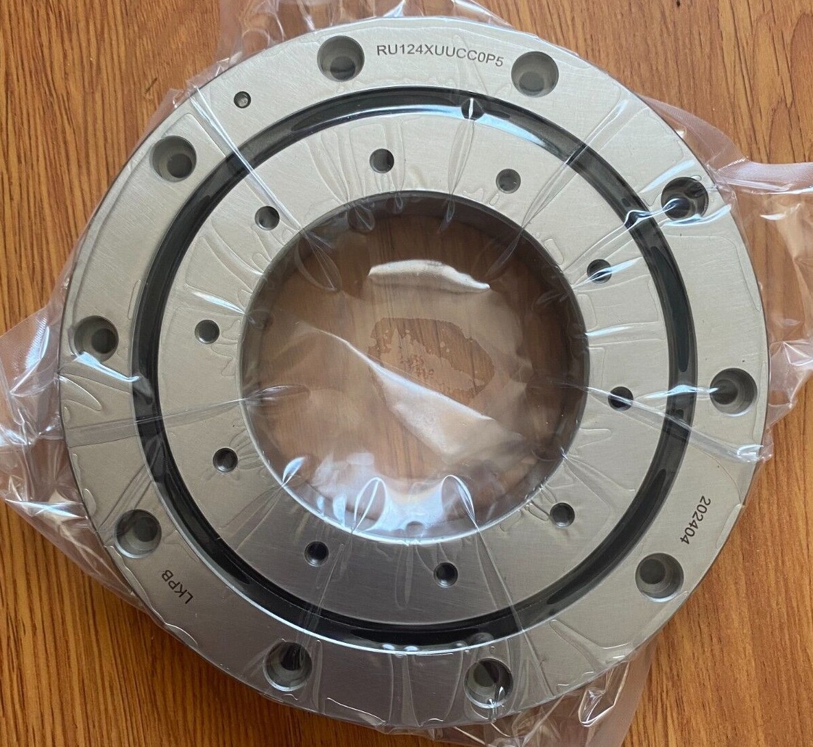 RU124 NEW Cross Roller Slewing Ring Turntable Bearing 80x165x22mm P5/P4