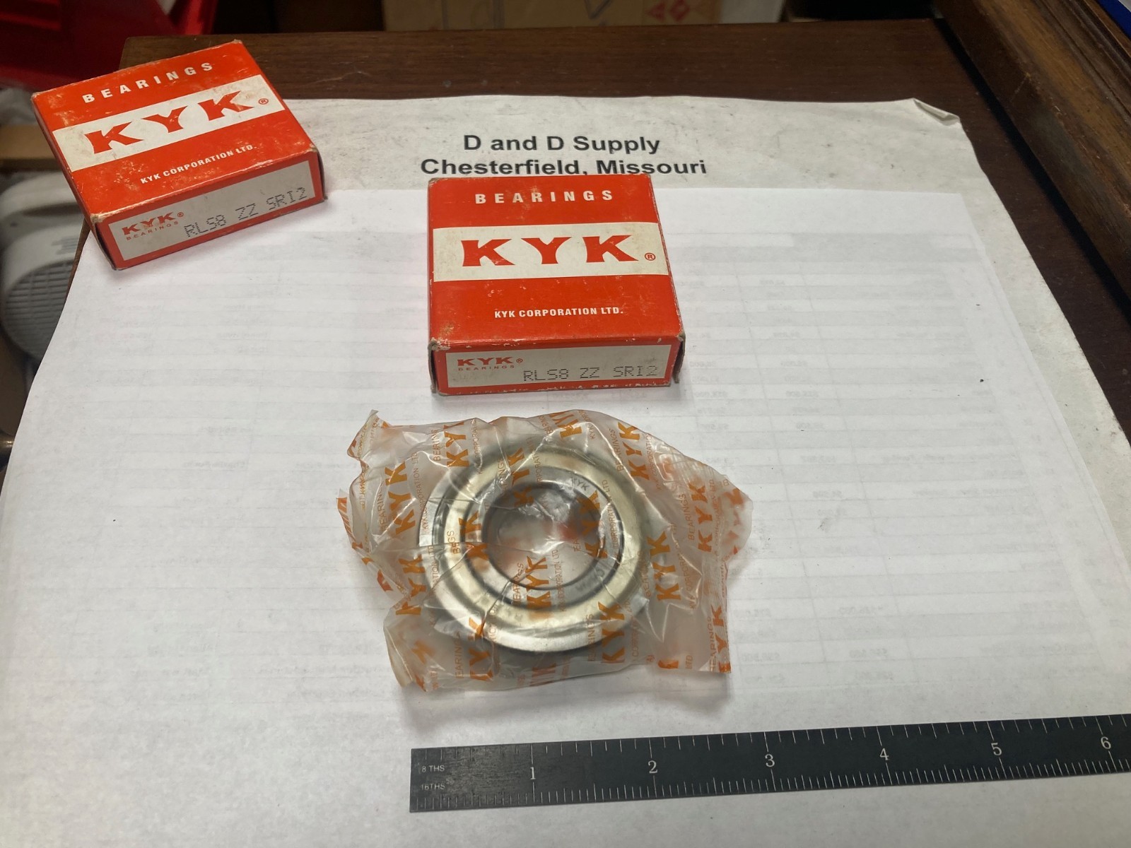 KYK RLS8 ZZ SRI2, Ball Bearing, 1″ Bore, 2.25″ OD, 5/8″ W, Double Sealed, Lubed