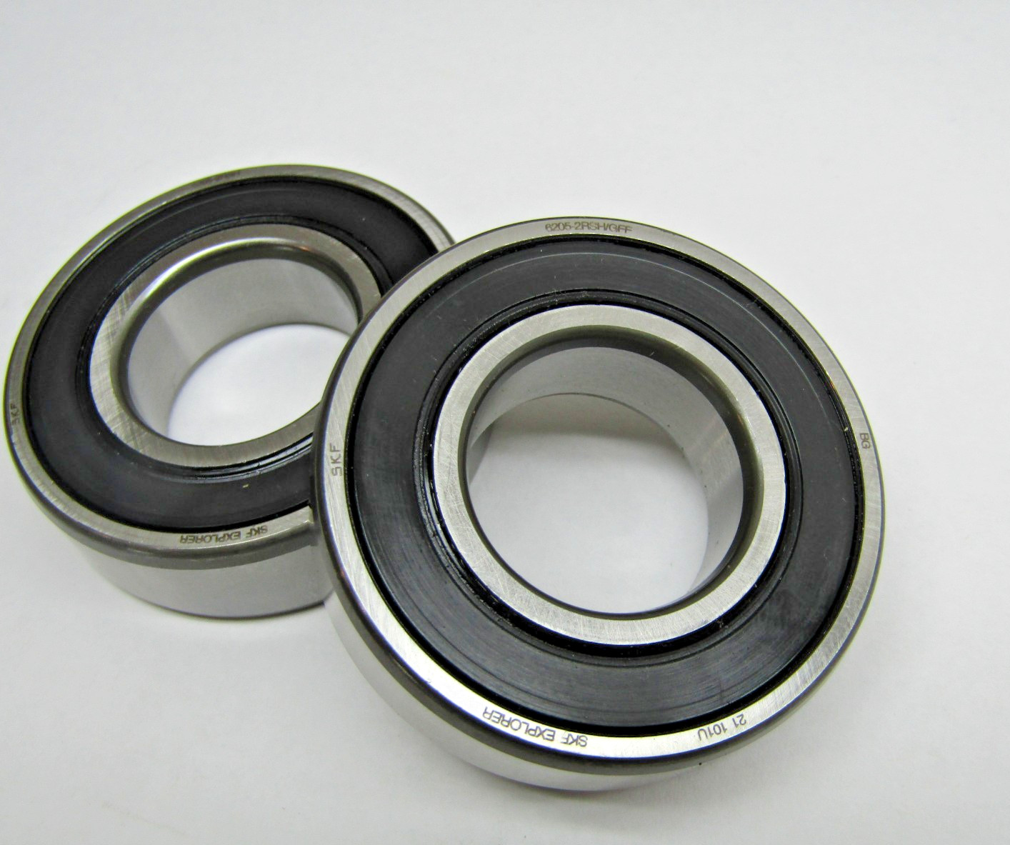 (Lot of 2) SKF 6205-2RSH 25mm x 52mm x 15mm Sealed Bearing