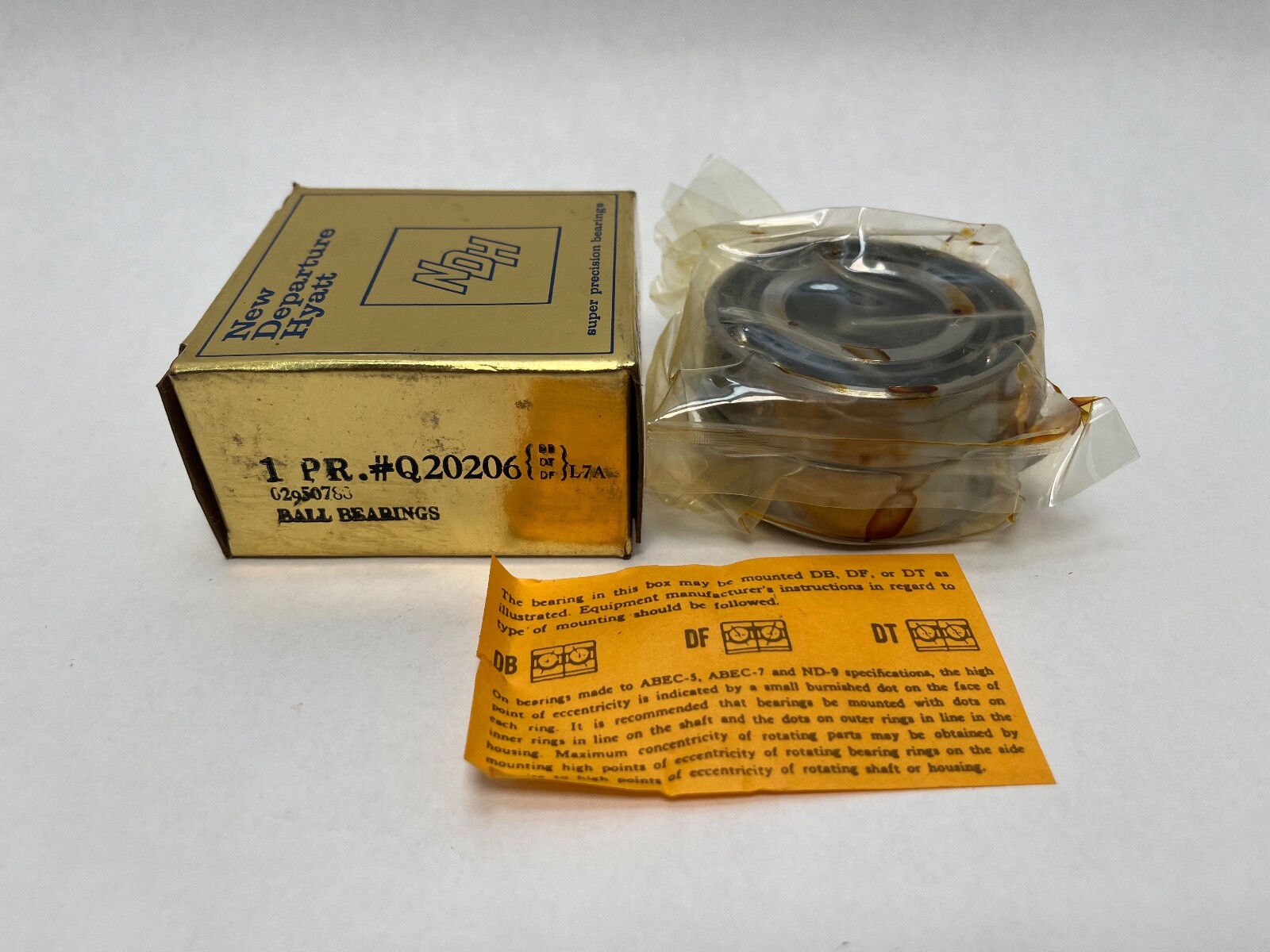 NDH Q20206DTL7A Bearing 30x62x16 mm 7206-C Q-20206-DTL-7-A ABEC7 USA 2 Pcs
