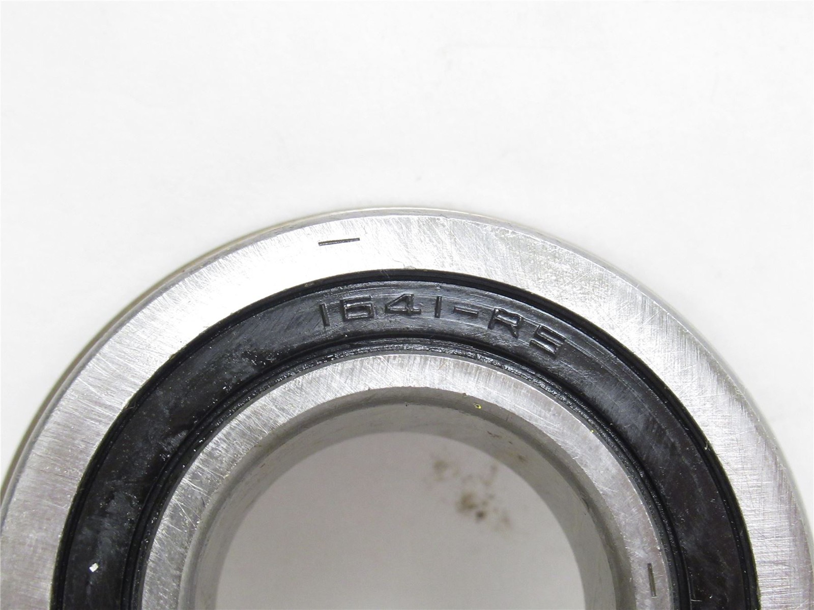 235239 New In Box; BL 1641-2RSNR Ball Bearing 1″ID x 2″OD x 5/8″ Width