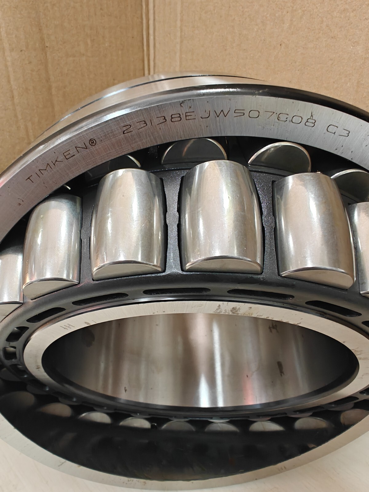 23138 EJ C3 TIMKEN 23138EJW507C08C3 Spherical Roller Bearing 190 x 320 x 104 mm