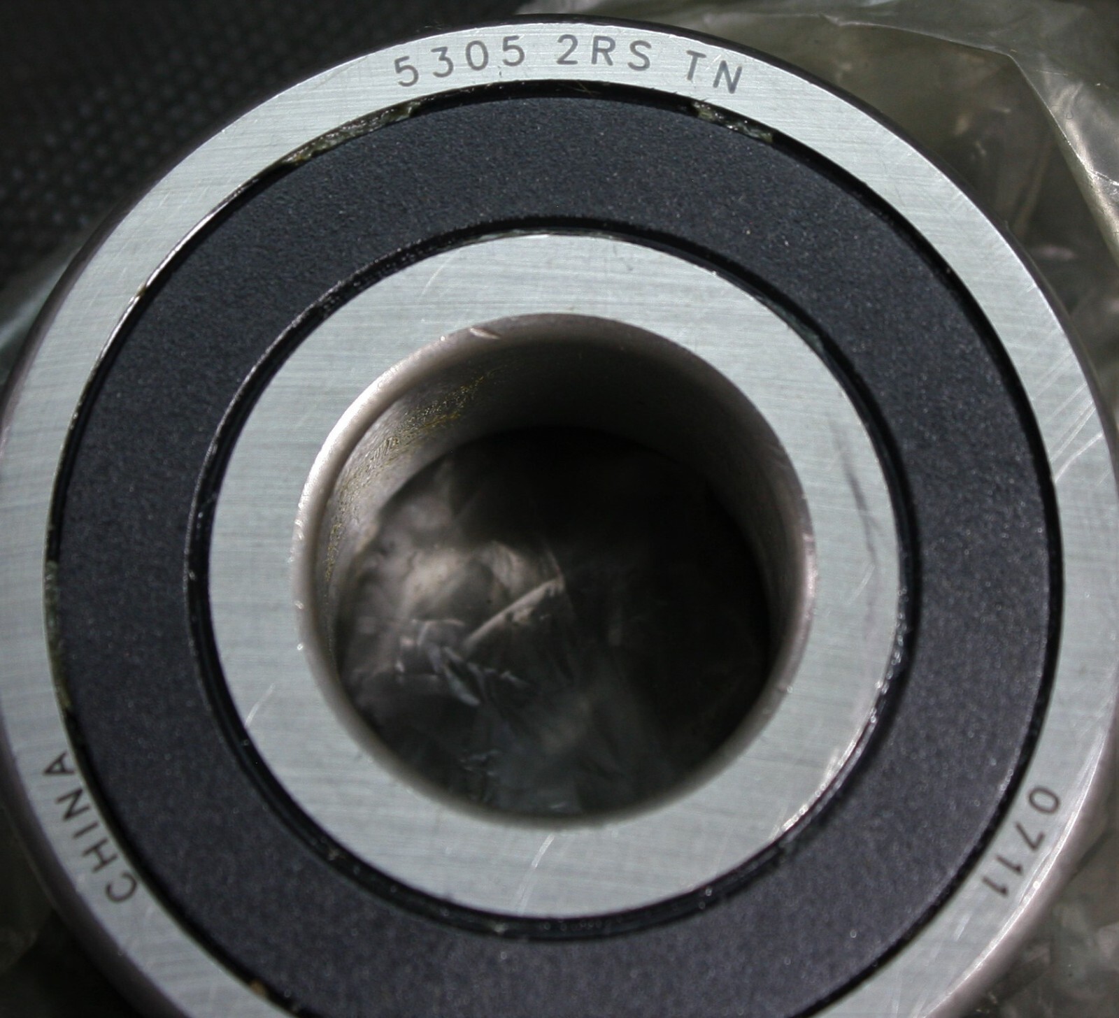 One (1) Generic 5305 2RS TN Angular Contact Bearing 25 MM Bore China NEW