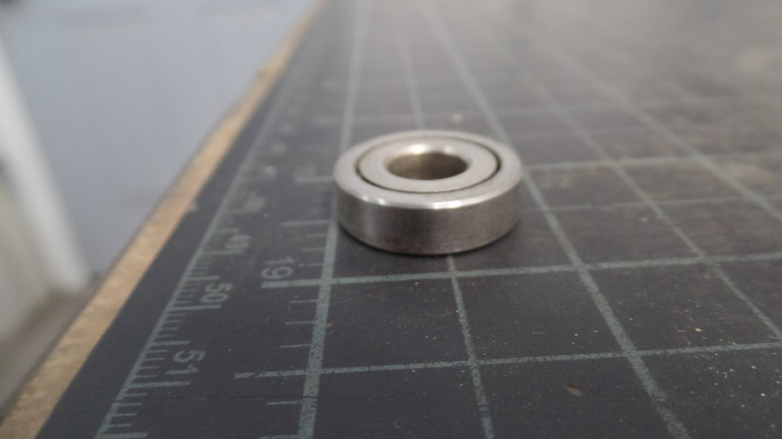 NICE 400-5 SINGLE ROW BALL BEARING, N.O.S.