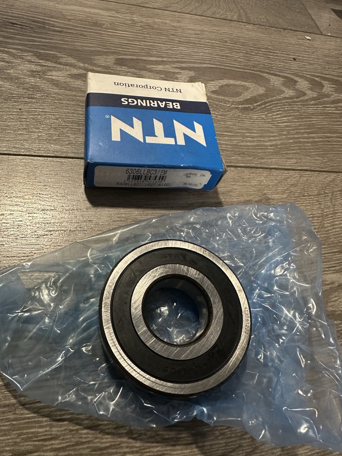 NEW NTN 6306LLBC3/EM-SEALED BALL BEARING