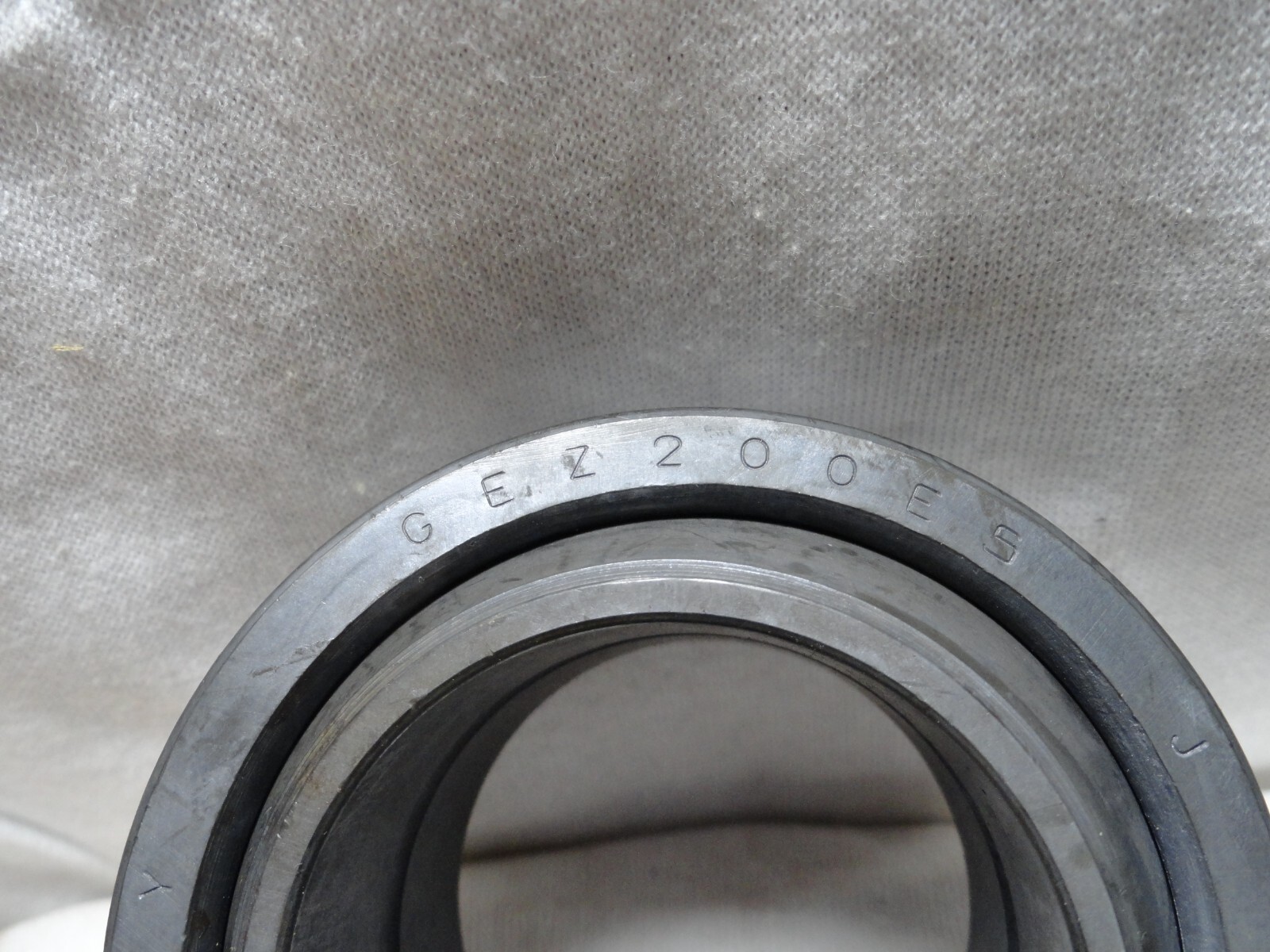 GEZ200ES SKF NEW SPHERICAL PLAIN BEARING MADE IN GERMANY FAST SHIPPING