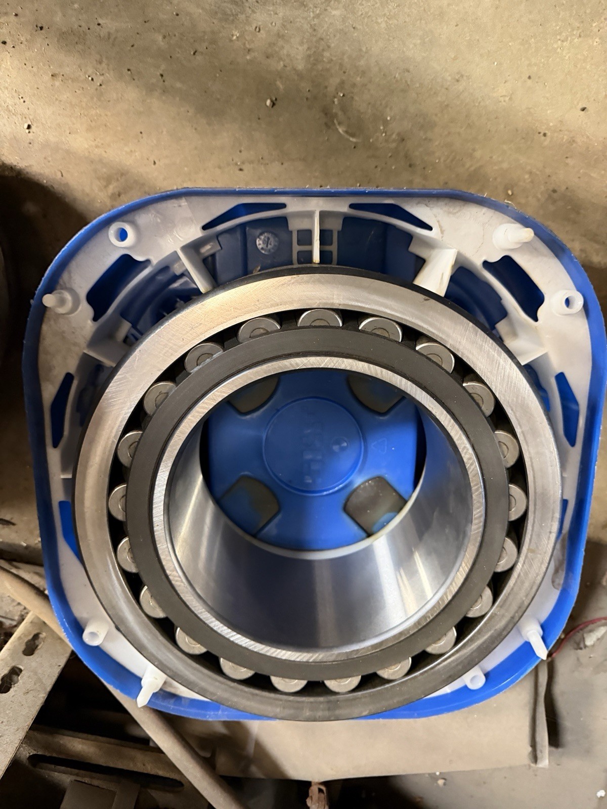 SKF Explorer 24134 CC/W33VE194 Spherical Roller Bearing Industrial Application