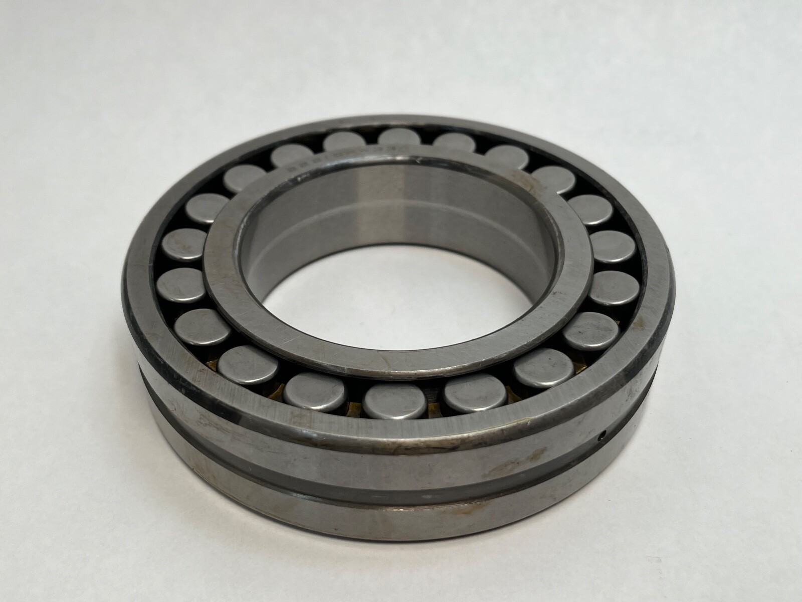 OCM 22215KMBW33 Spherical Bearing 75x130x31 mm 22215-K-MB-CO-W33