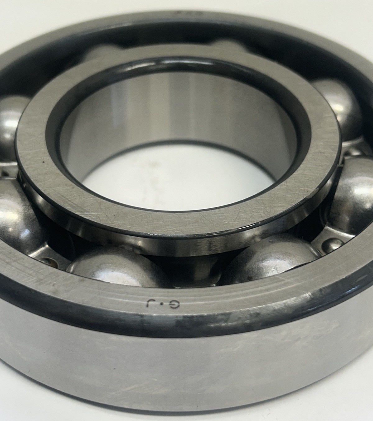 FAG 6313/C3 DEEP GROOVE RADIAL BALL BEARING 140mm 65mm 33mm New