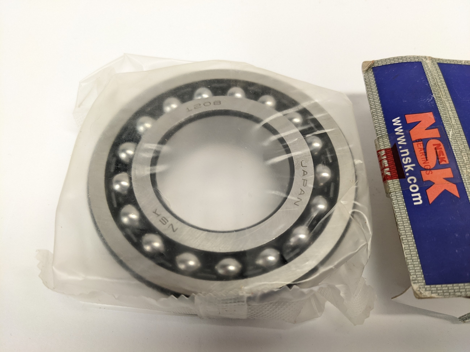 NSK 1208 Self Aligning Ball Bearing Both Sides Open 40x80x18mm New