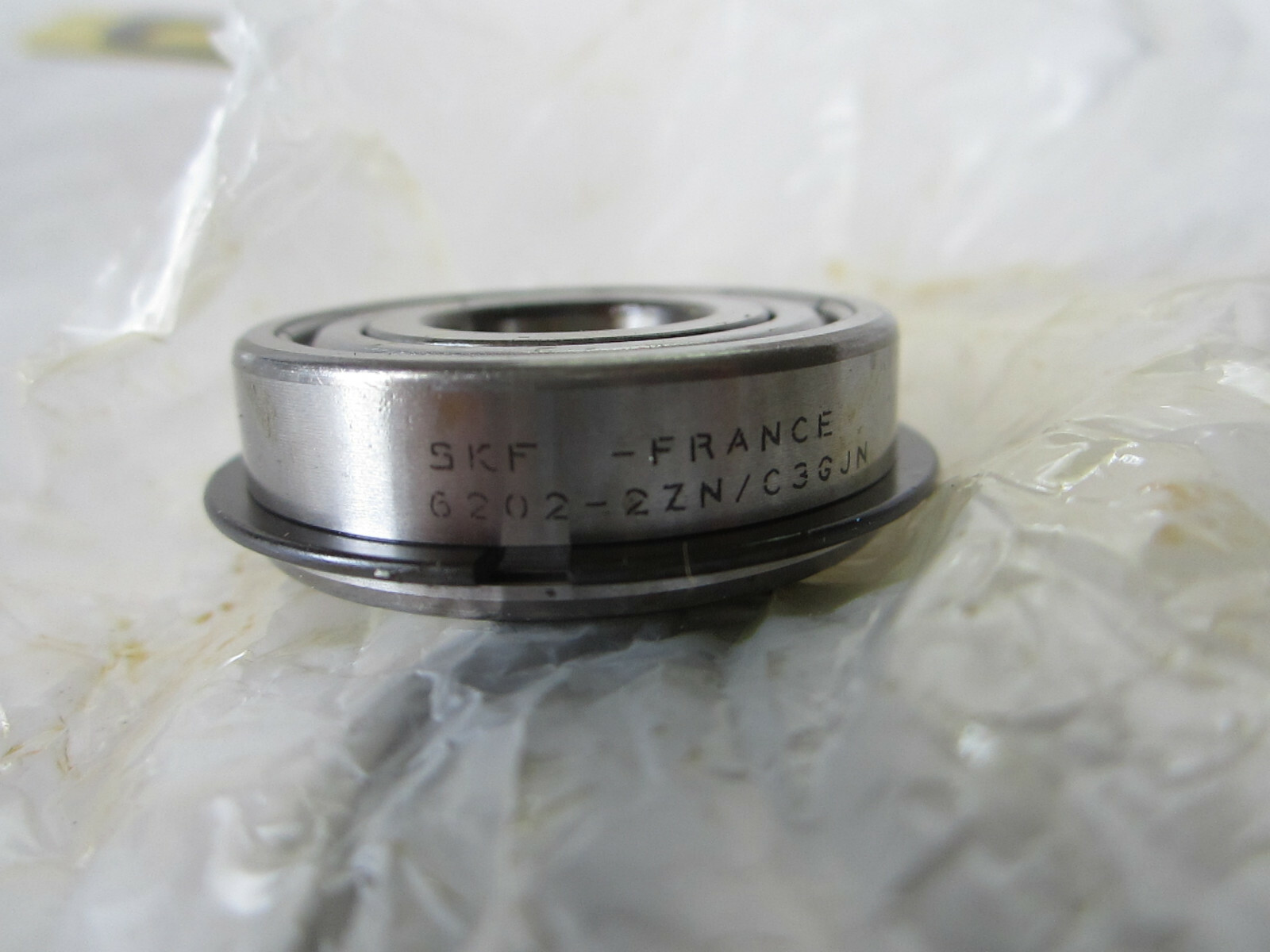 SKF 6202 2ZN/C3GJN BALL BEARING LOT OF 3