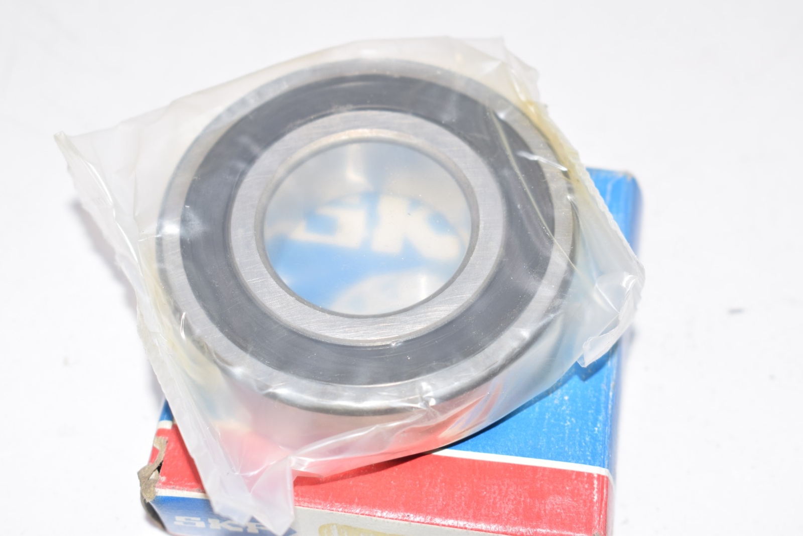 NEW SKF 6206 2RSJEM Single Row Sealed Deep Groove Radial Ball Bearing 30 mm ID,