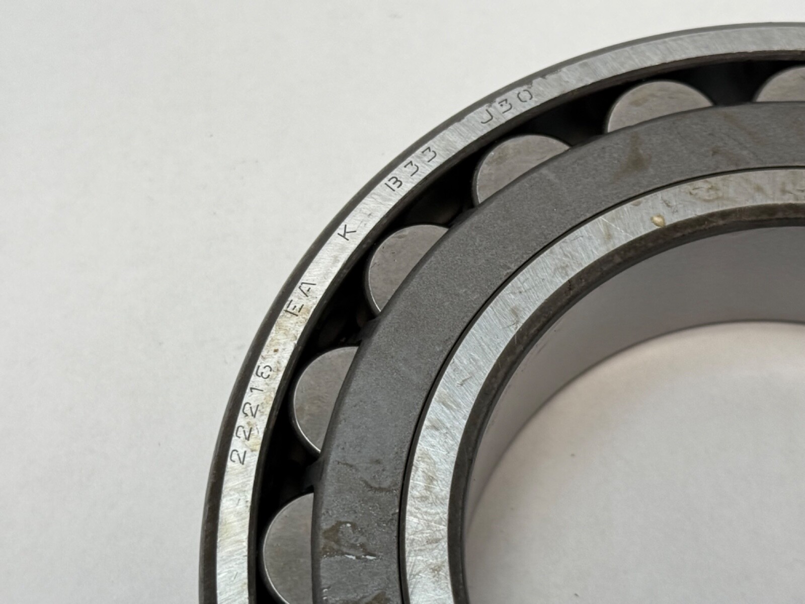 SNR 22216EAKB33J30 Bearing 22216E 22216 EA K W33/B33 C3/J30 80x140x33 mm