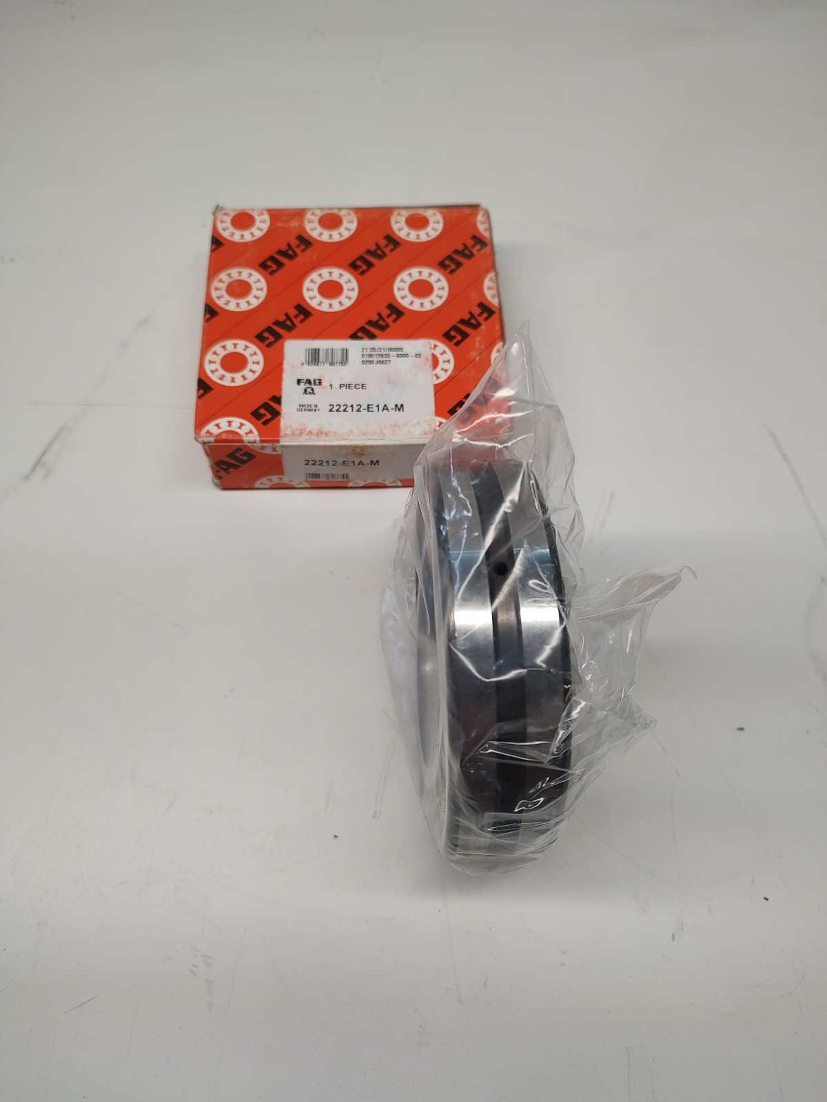NEW FAG 22212 E1AM W33 Spherical Roller Bearing Straight Bore 60x110x28 Germany