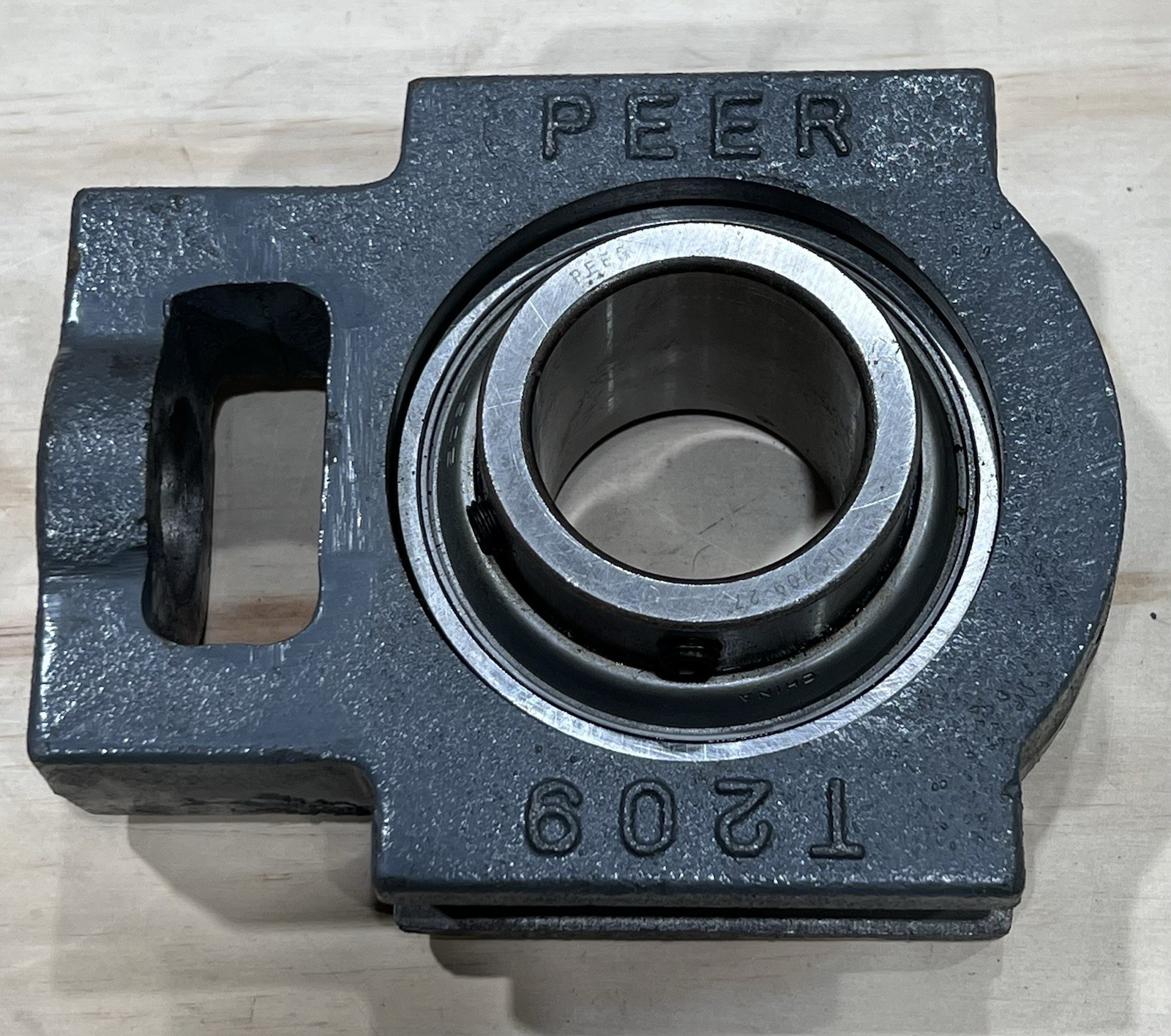 Genuine Peer SKF T-209 H-11/16 Bearing Housing UC209-27 NOS