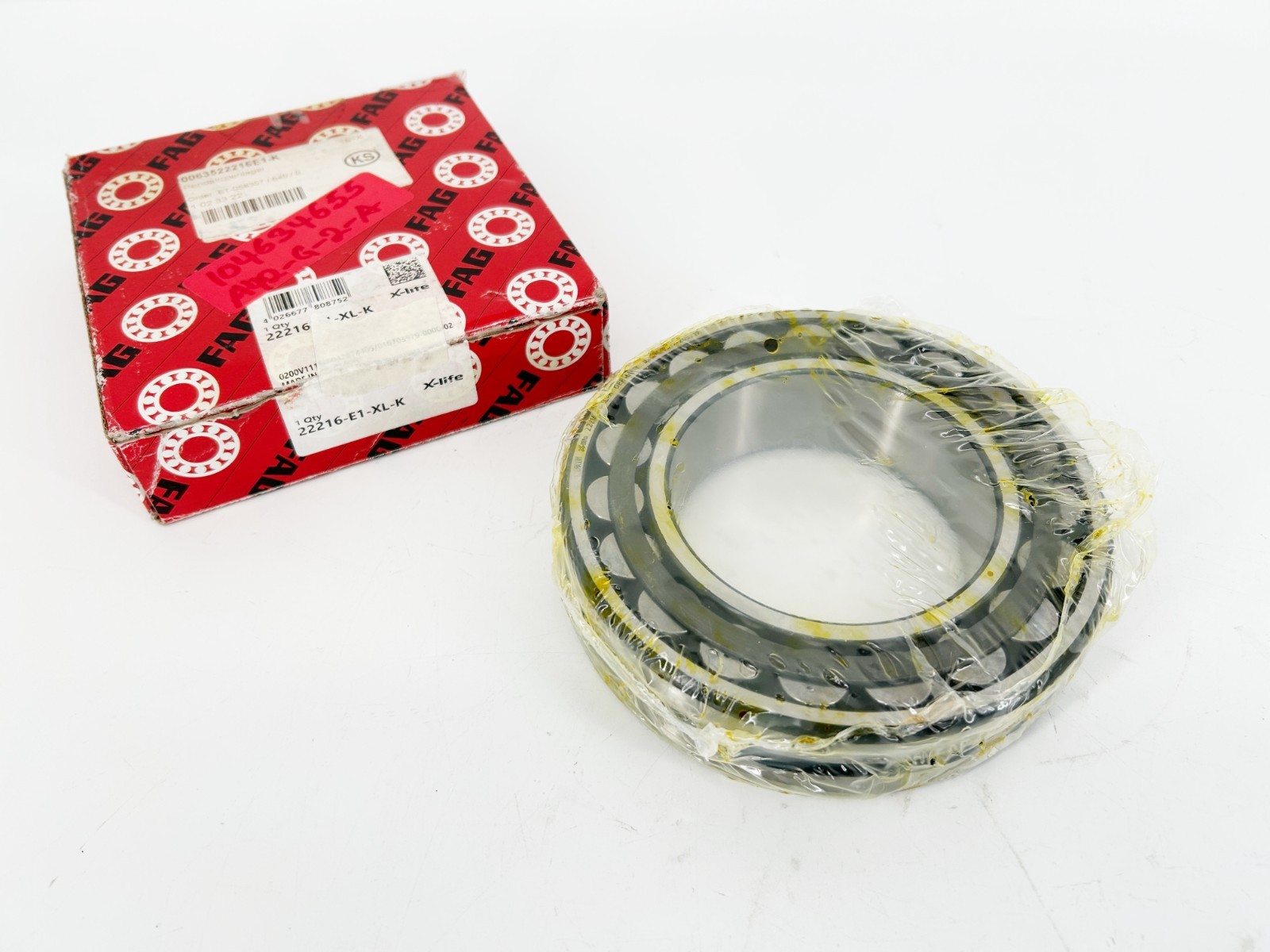 New FAG 22216-E1-XL-K Self-Aligning Roller Bearing 80x140x33mm