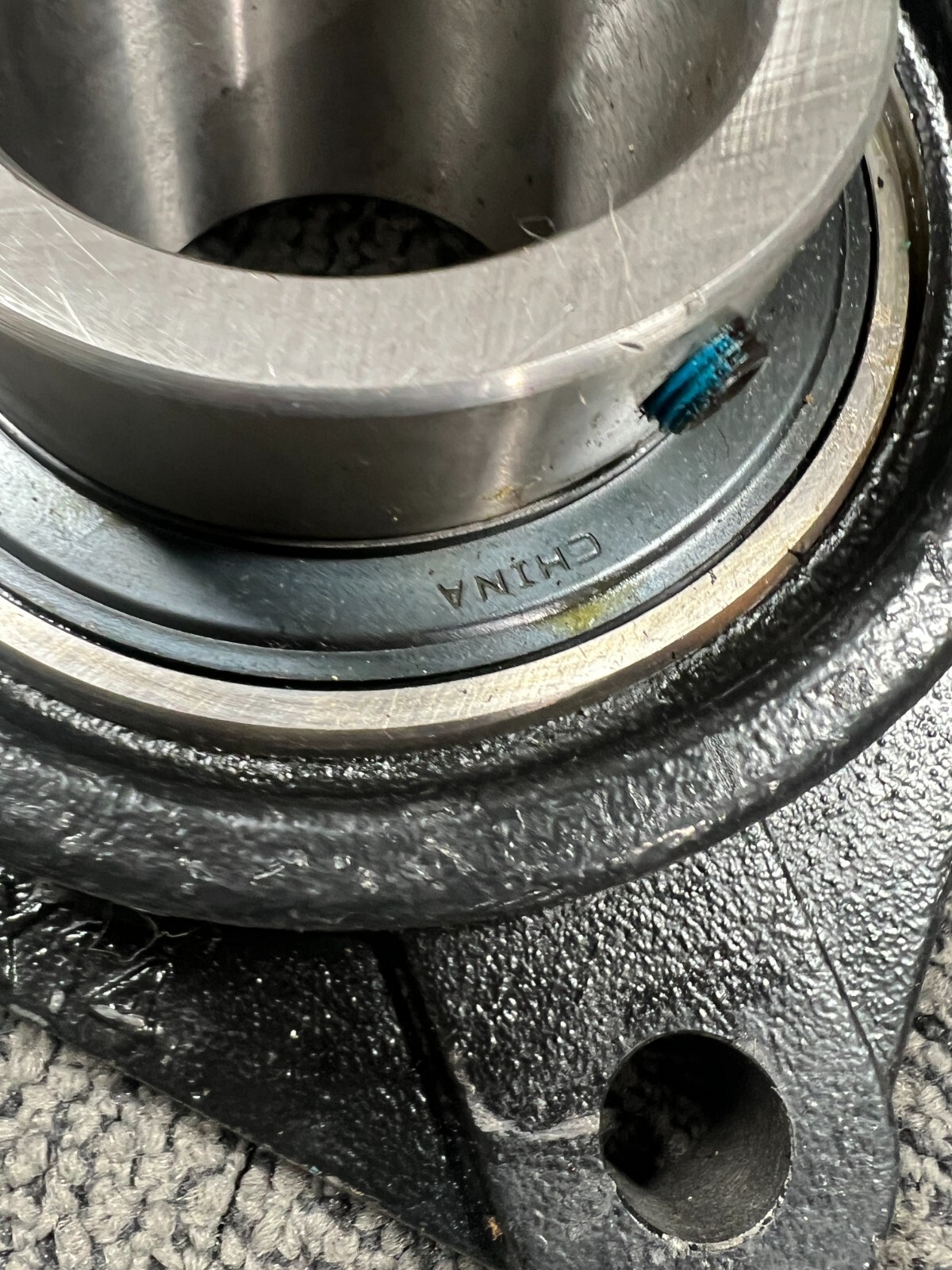 MOLINE BEARING – UCX14-43 2-11/16″ 4 Bolt Flange Mounted Bearing Black